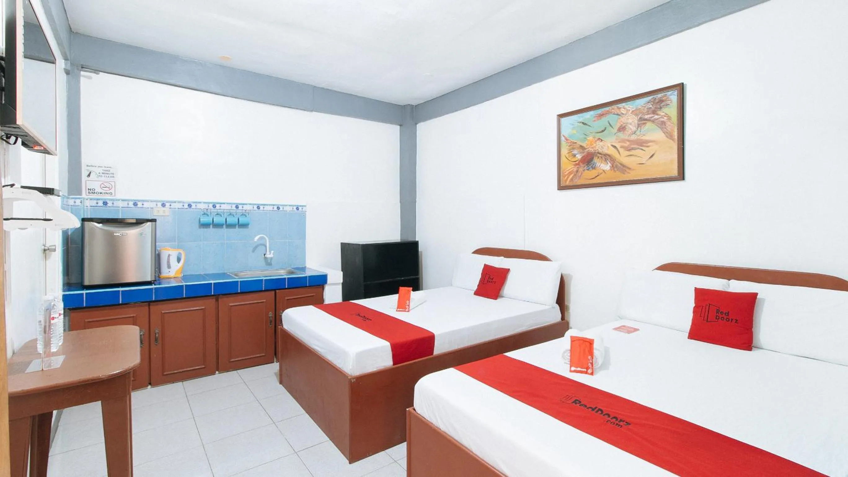 Bed in RedDoorz at A&F C5 Pinagsama Taguig