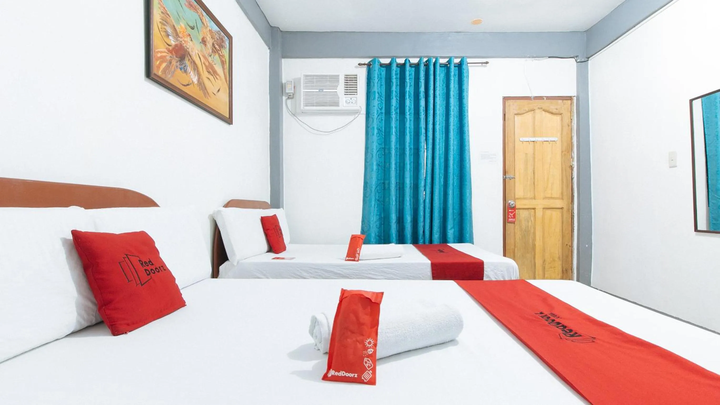 Bed in RedDoorz at A&F C5 Pinagsama Taguig