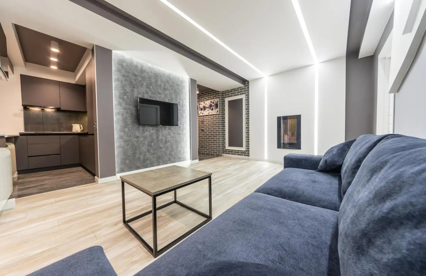 Deluxe One-Bedroom Apartment with spa bath - 14 L.Ukrainki Boulevard in Luxrent Apartments on Lesi Ukrainki - Kiev