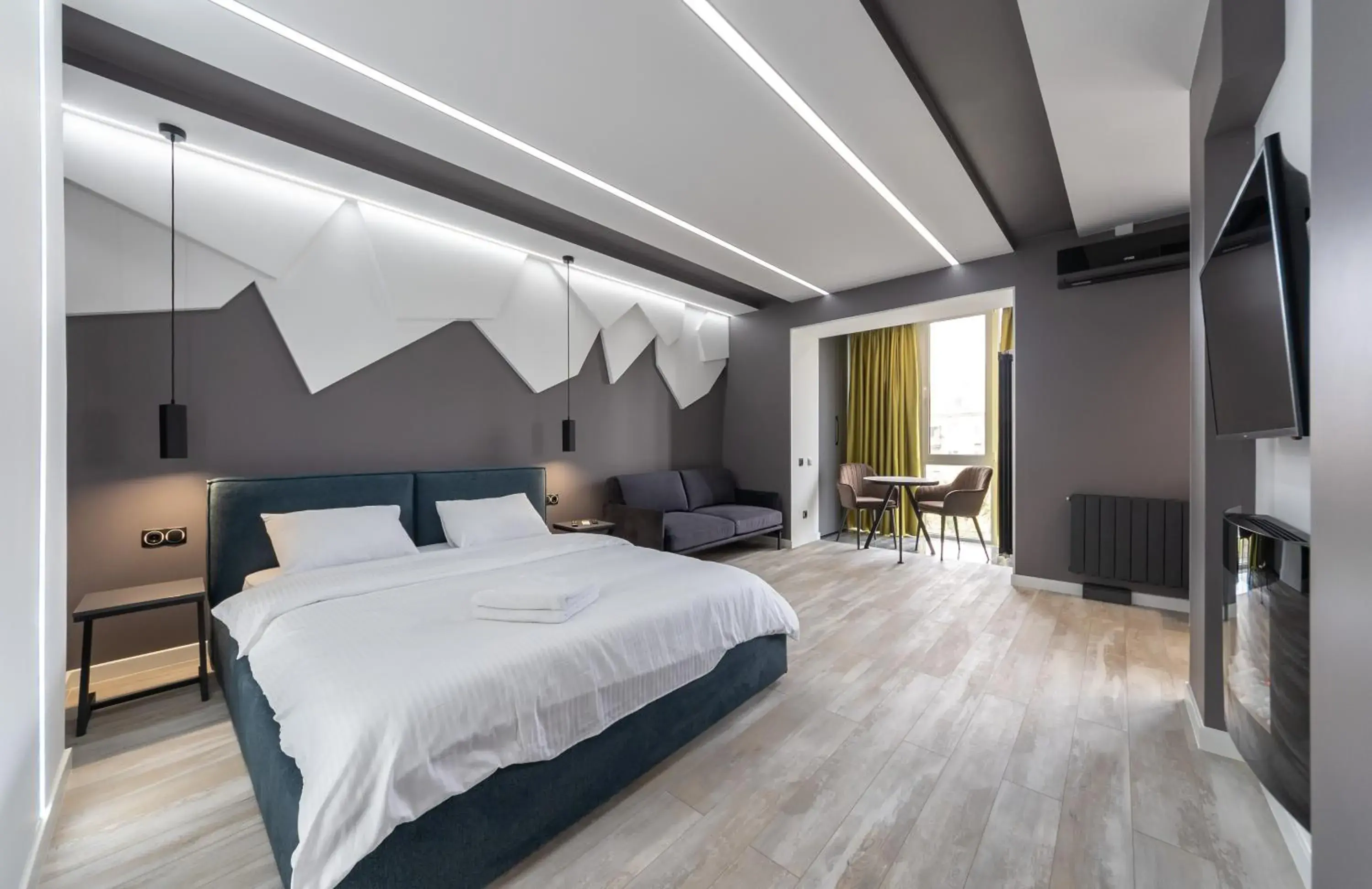 King Suite with Spa Bath in Luxrent Apartments on Lesi Ukrainki - Kiev King Suite with Spa Bath in Luxrent Apartments on Lesi Ukrainki - Kiev