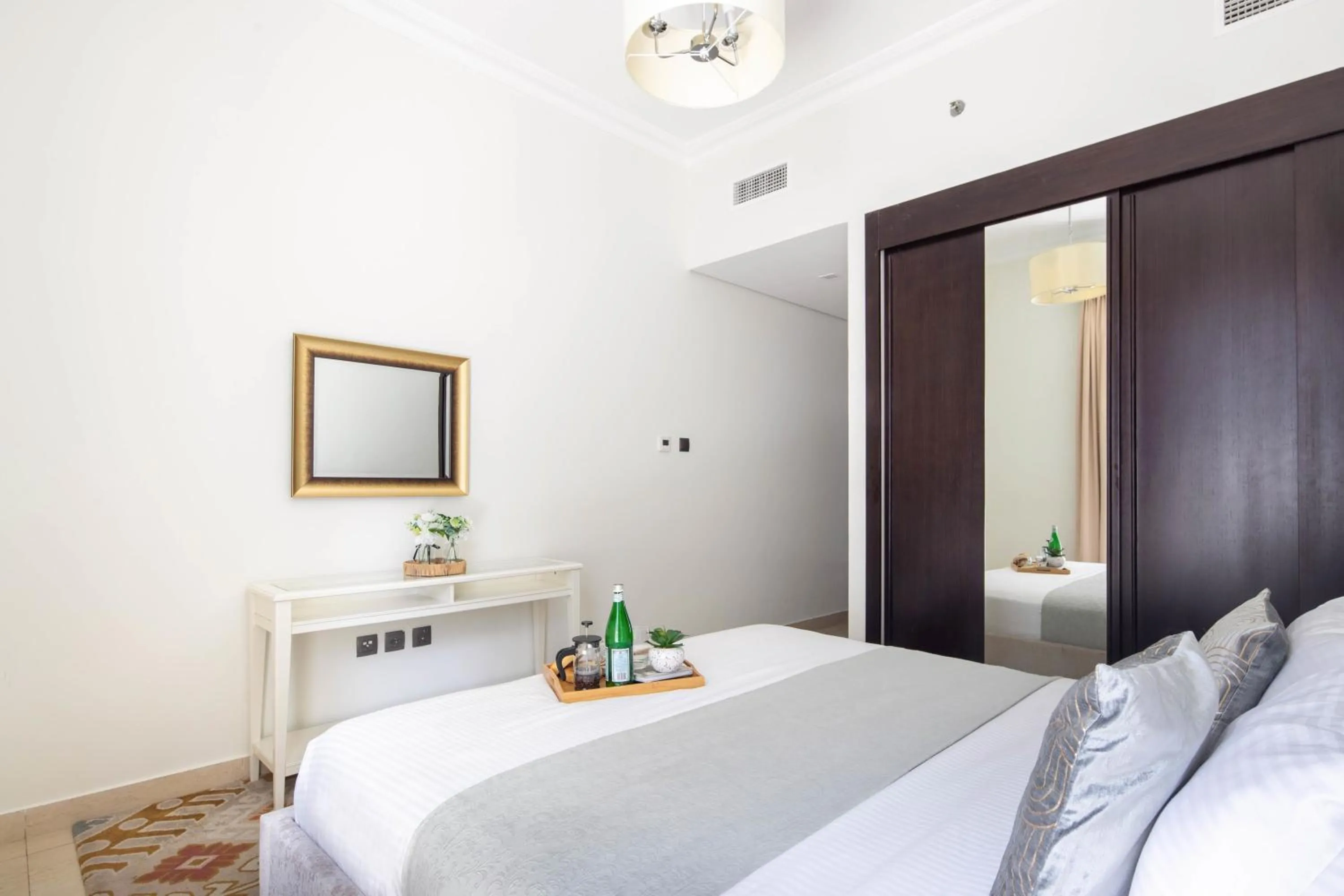 Bed in Frank Porter - Mon Reve