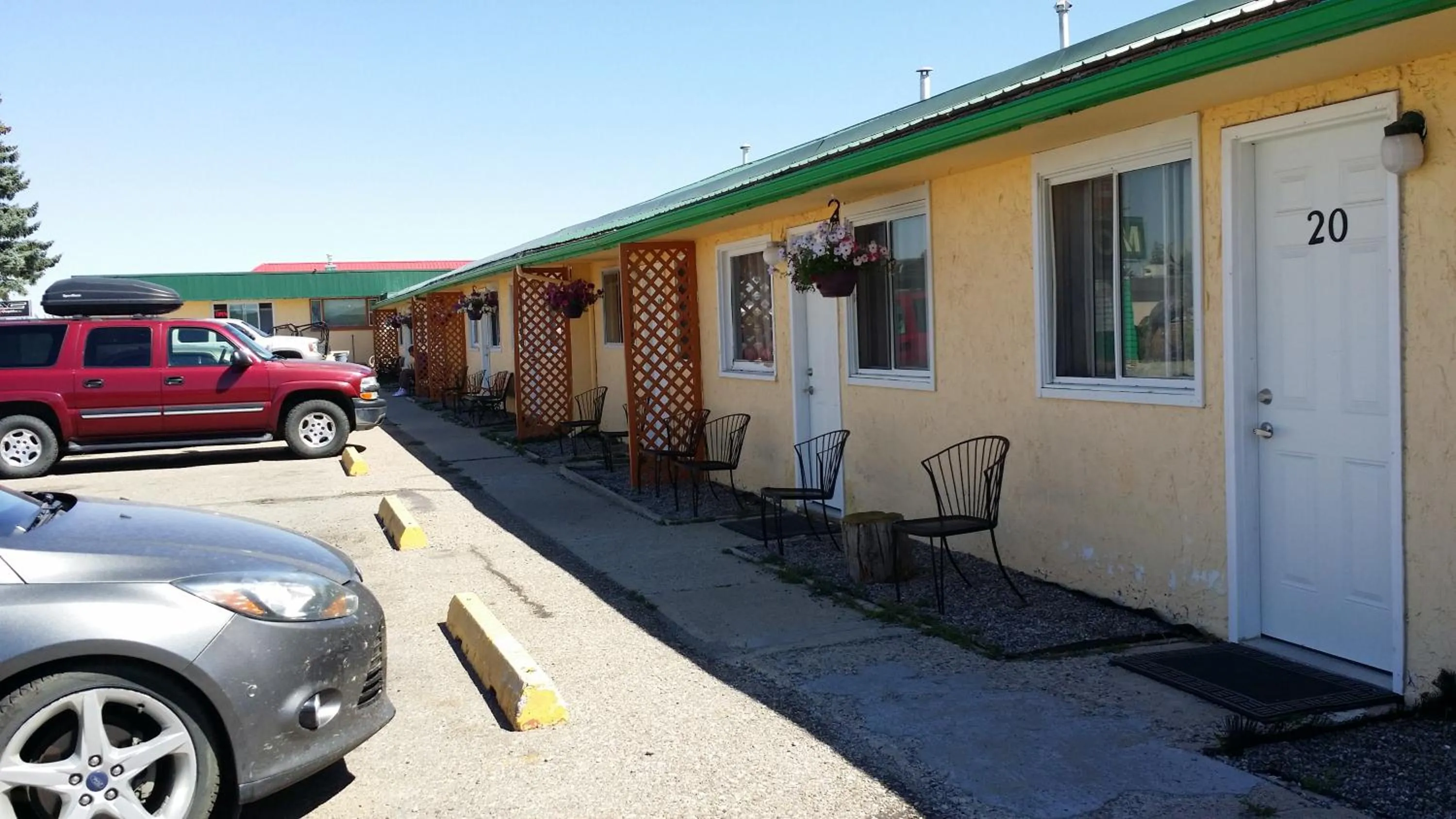 Property building in Century II Motel