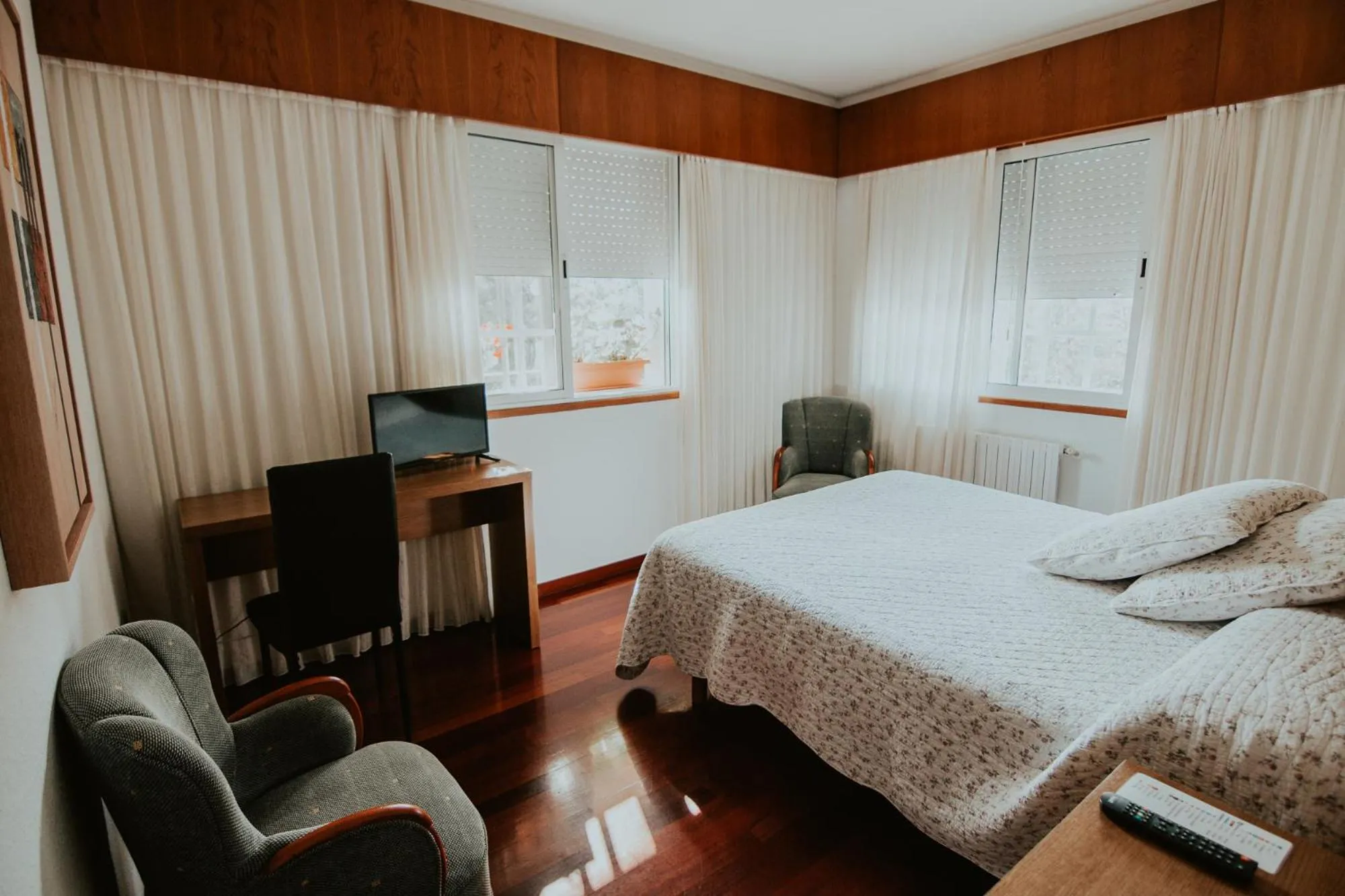 Photo of the whole room, Bed in Hotel A Veiga