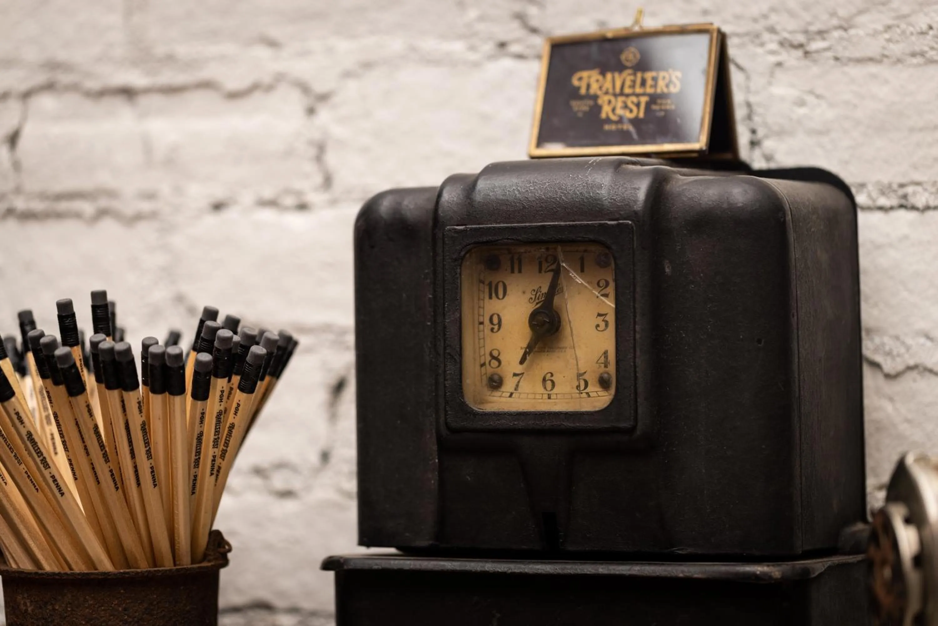 Logo/Certificate/Sign in Traveler's Rest Hotel