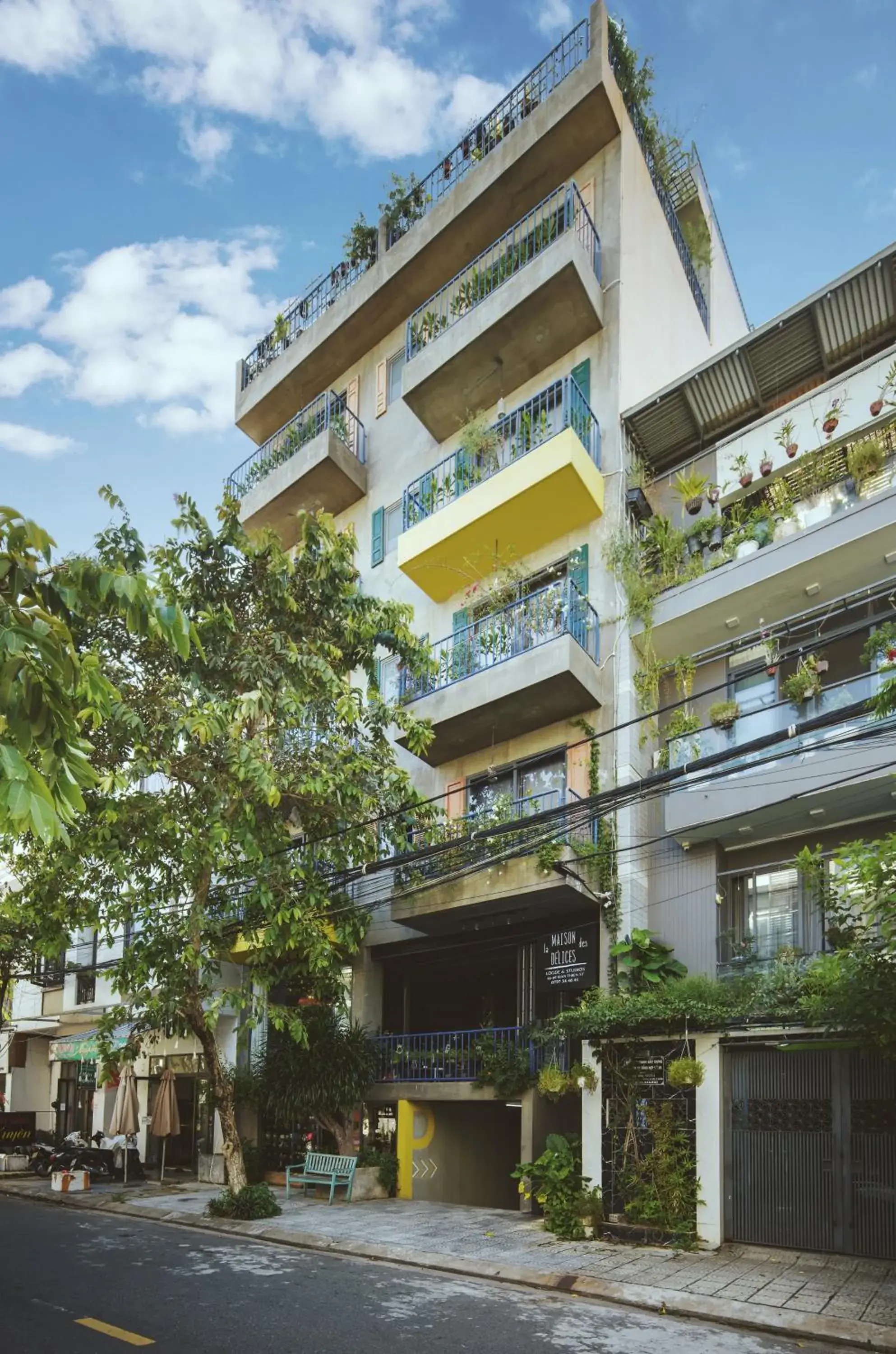 Property building in La Maison Des Délices Property building in La Maison Des Délices