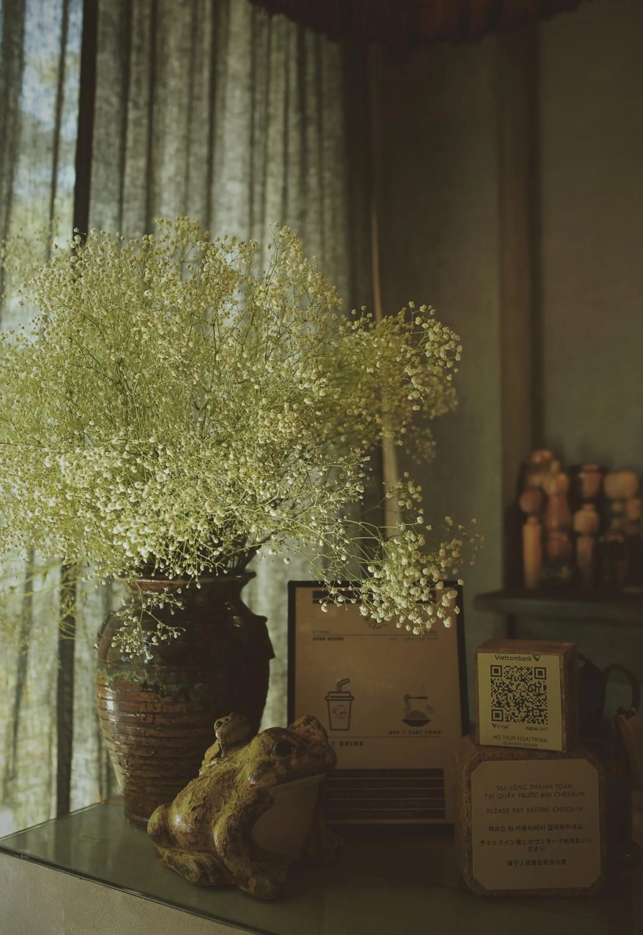 furniture in La Maison Des Délices