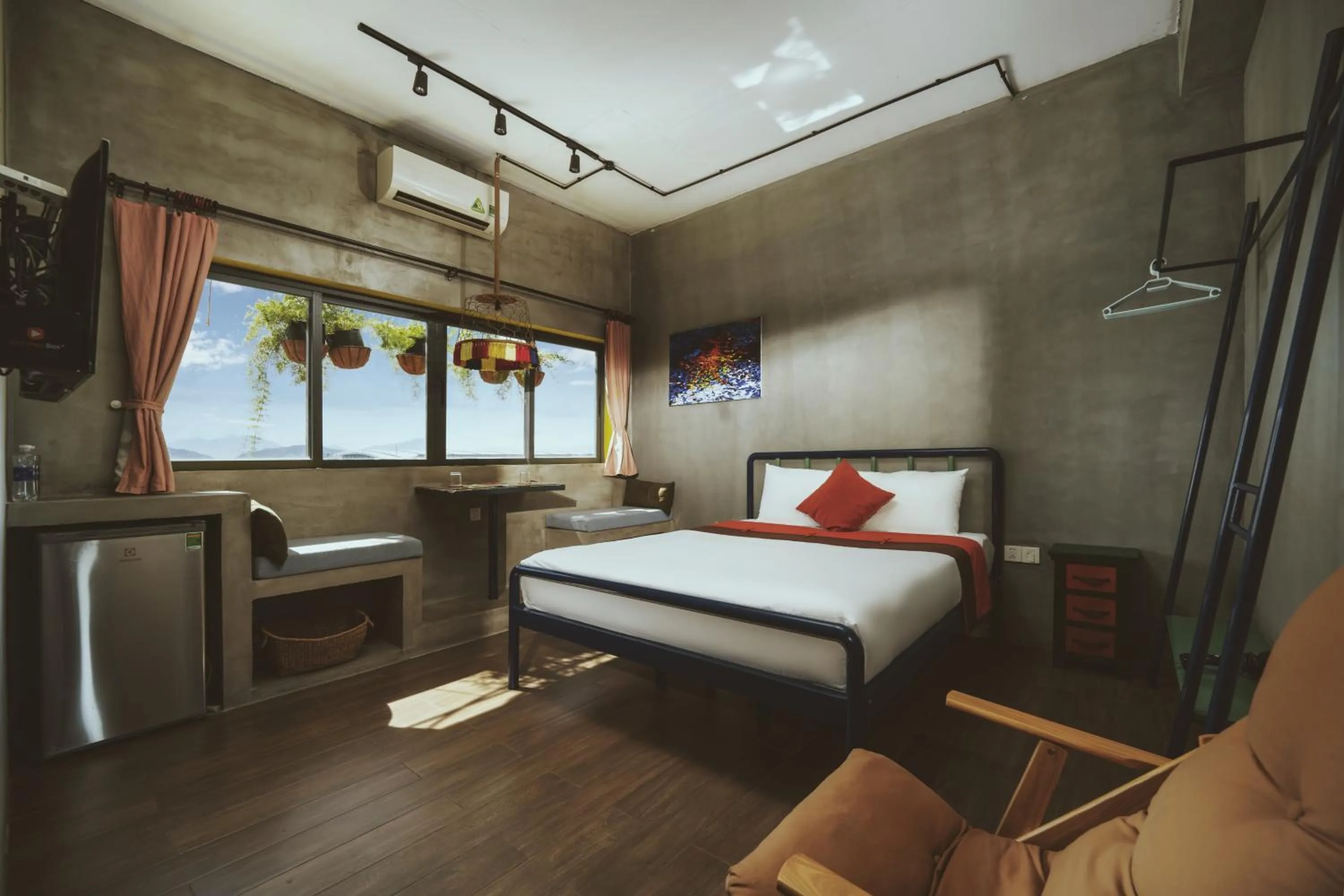 Photo of the whole room, Bed in La Maison Des Délices