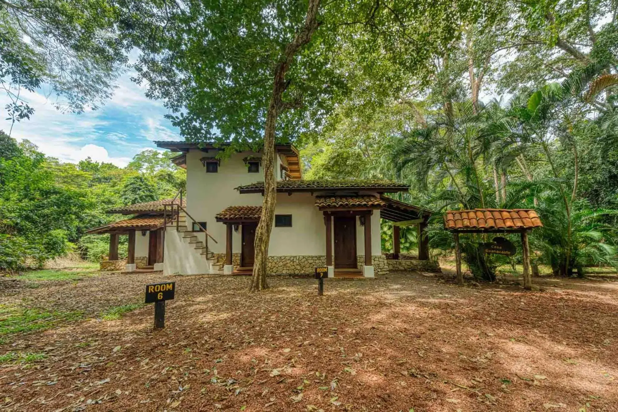 Property building in Hacienda La Pacífica Eco-Lodge Property building in Hacienda La Pacífica Eco-Lodge