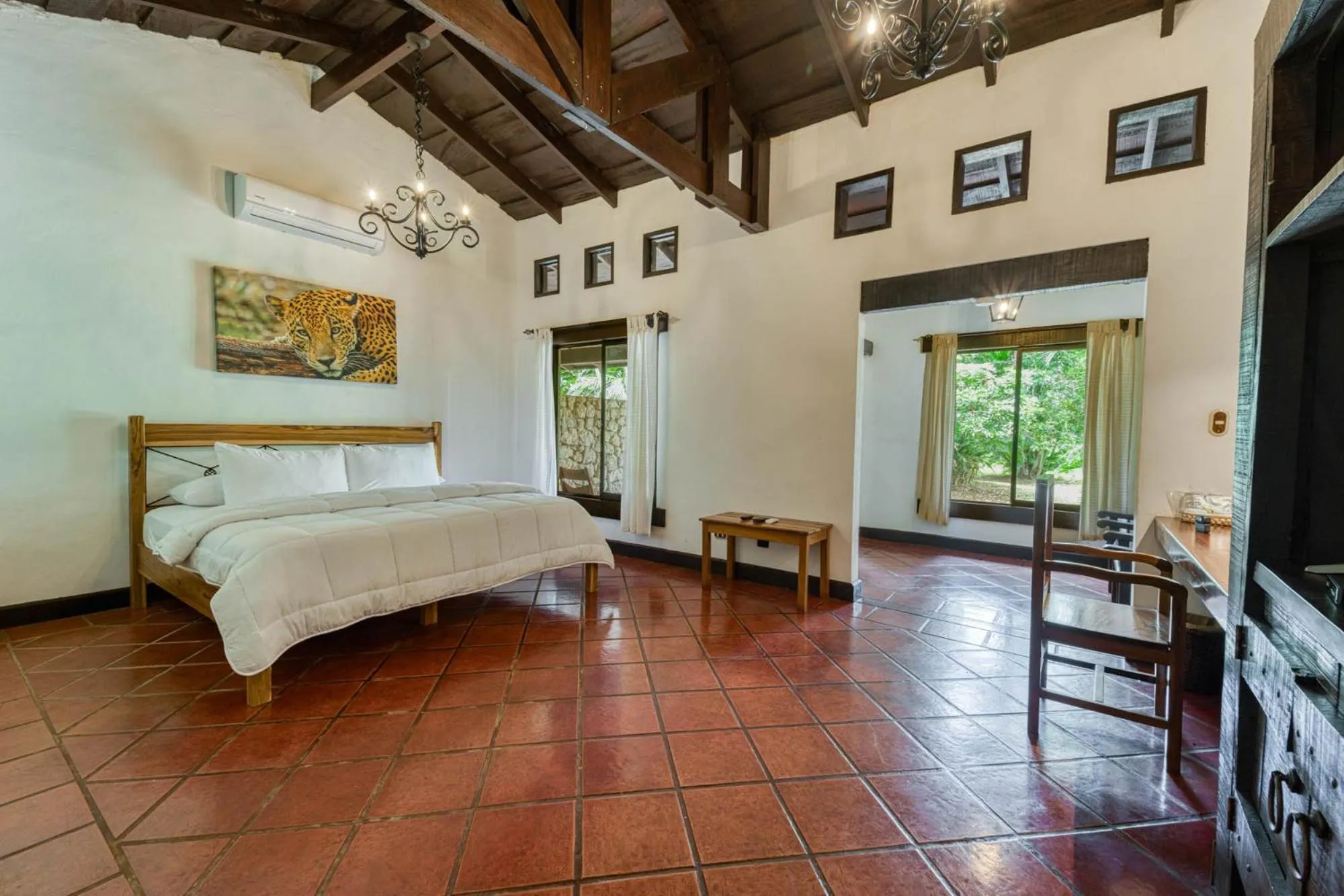 Photo of the whole room, Bed in Hacienda La Pacífica Eco-Lodge