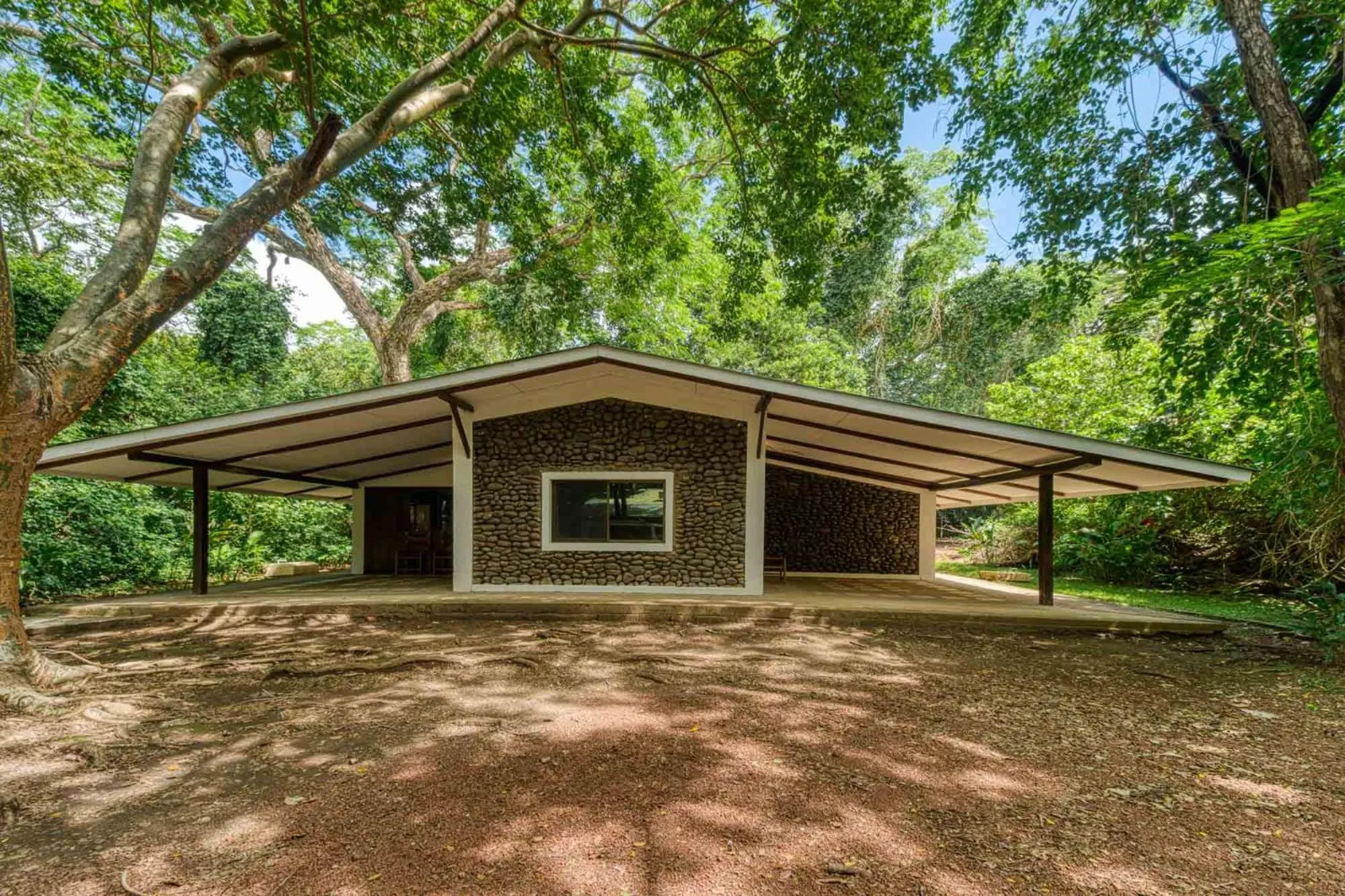Property building in Hacienda La Pacífica Eco-Lodge