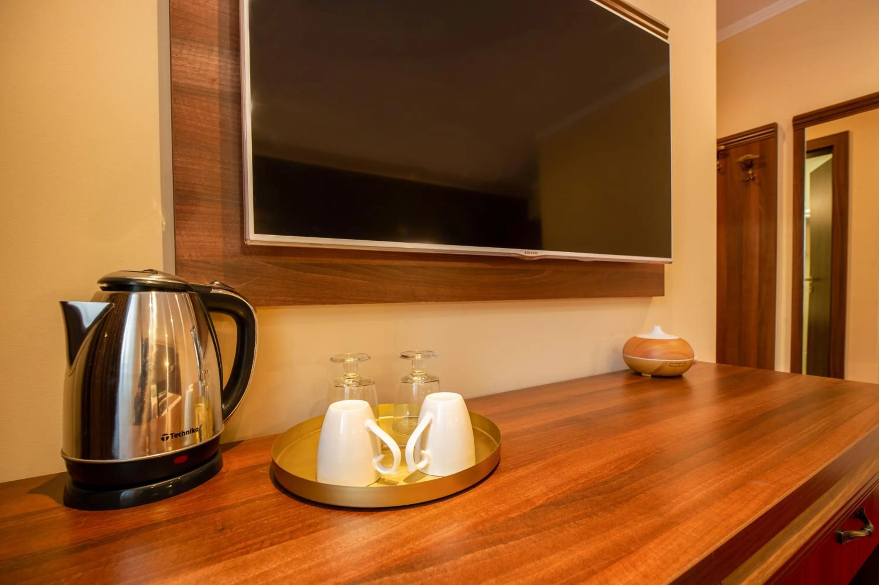 Communal lounge/ TV room in BUCUR 9