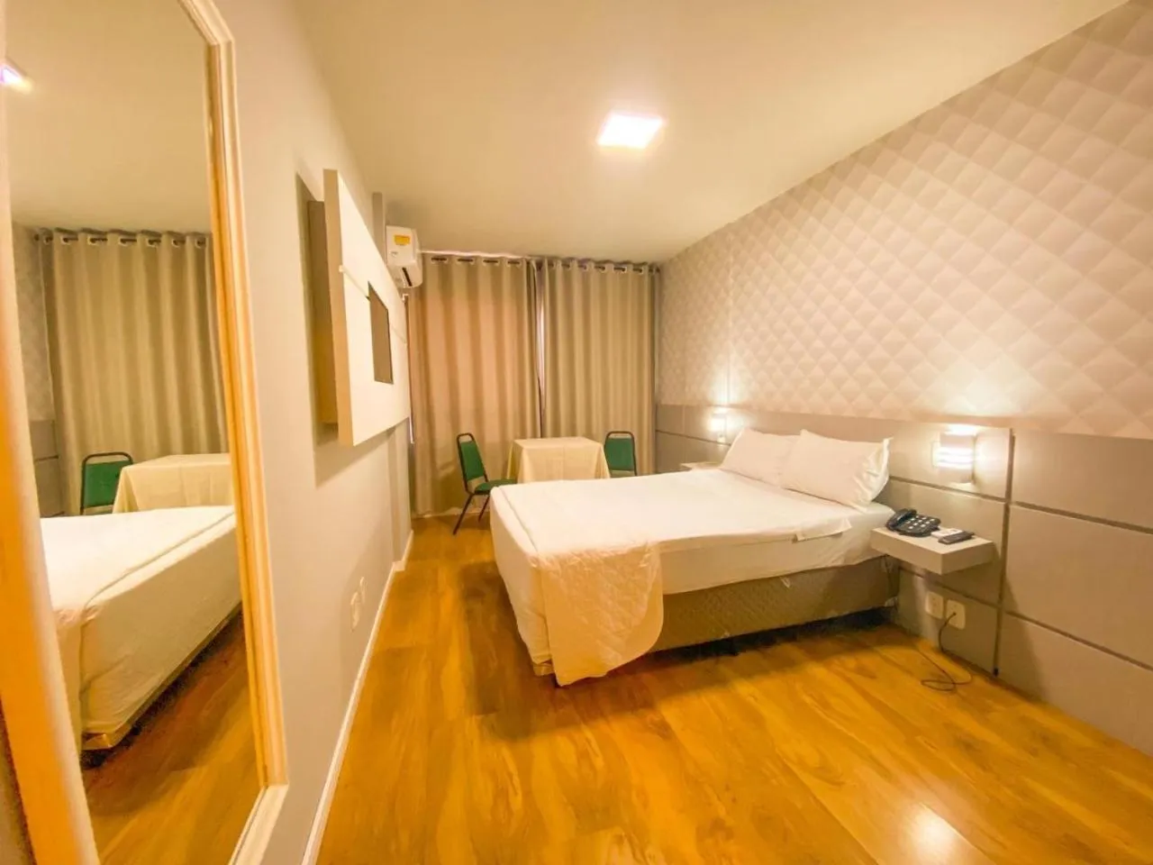 Bed in Hotel Verde Plaza