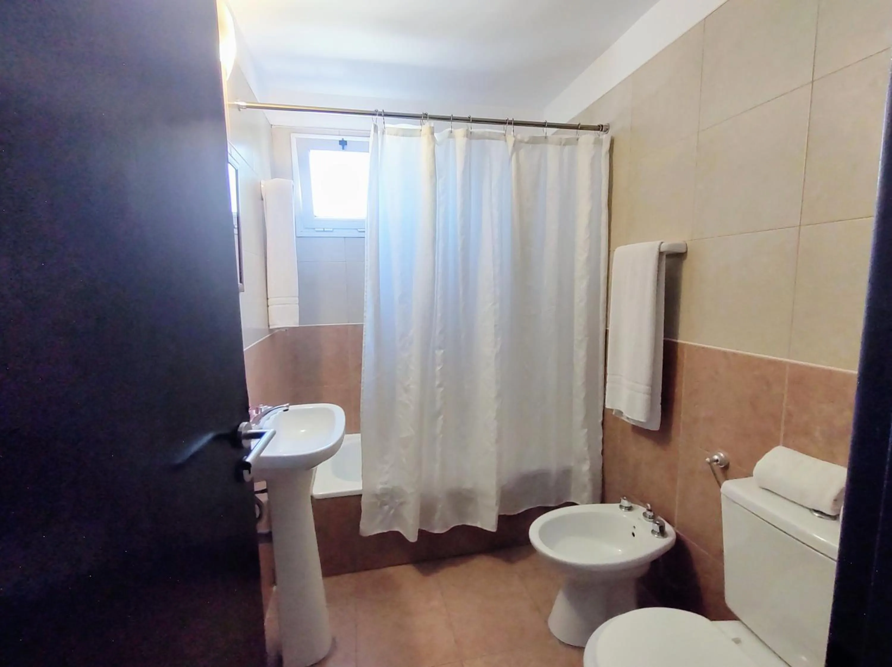 Toilet in Urquiza Suites Salta