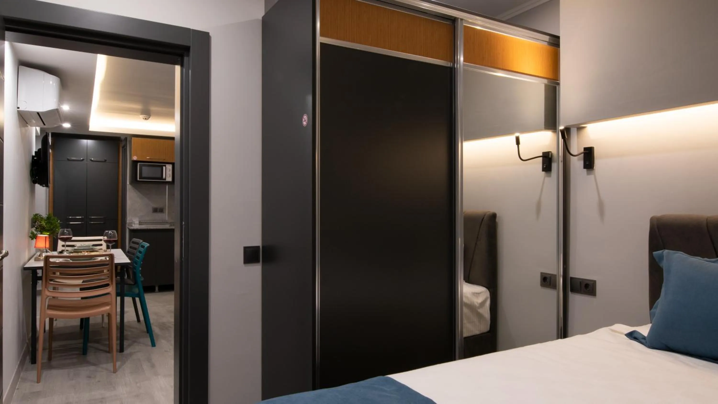 Bedroom, Bed in OPERA SUITES Apart Hotel