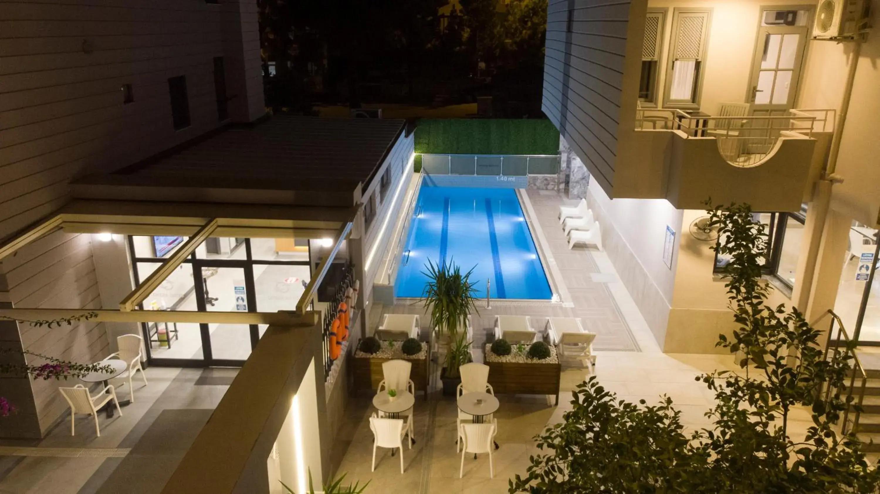 Facade/entrance in OPERA SUITES Apart Hotel Facade/entrance in OPERA SUITES Apart Hotel