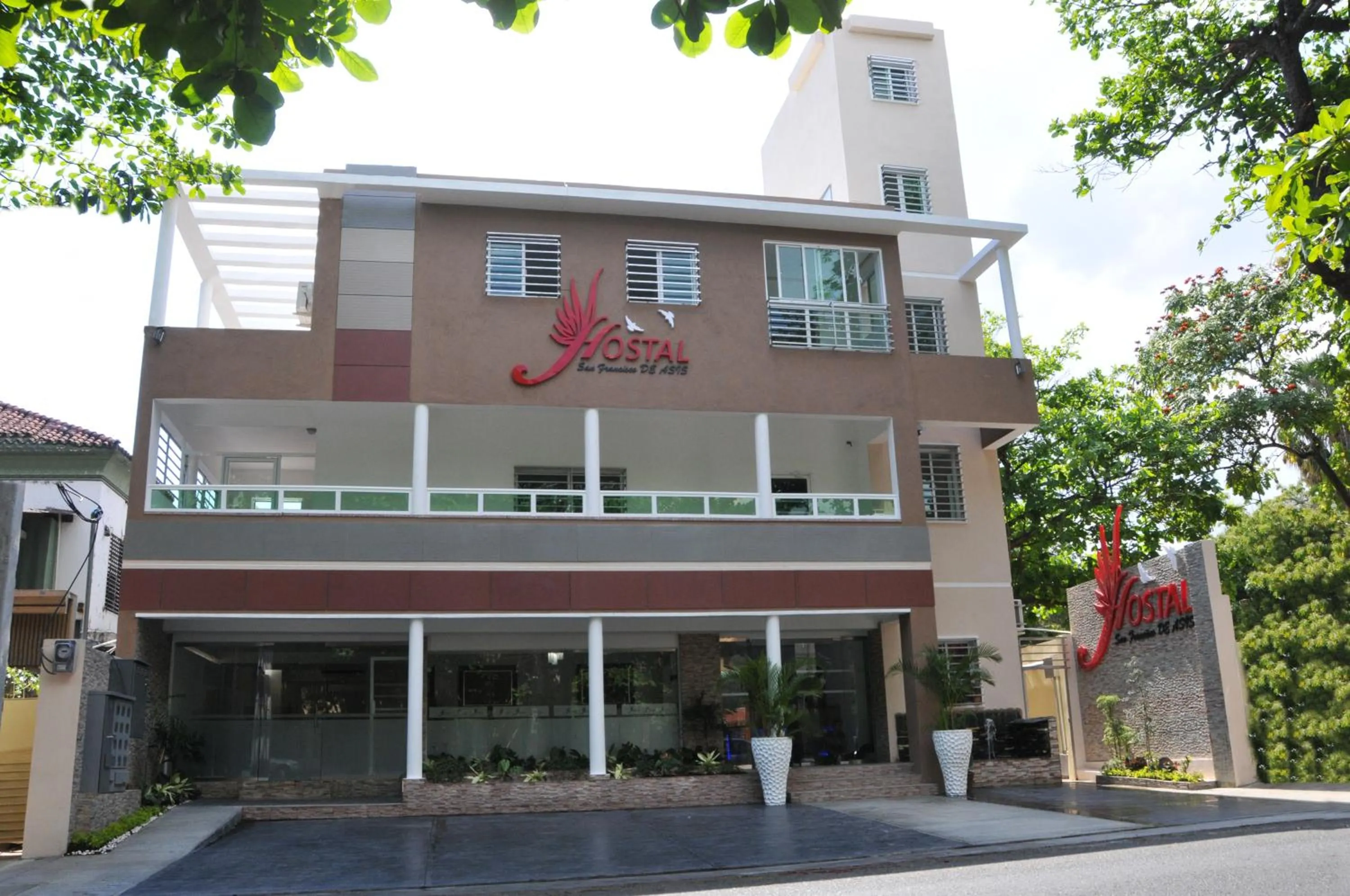 Facade/entrance in Hostal San Francisco de Asis