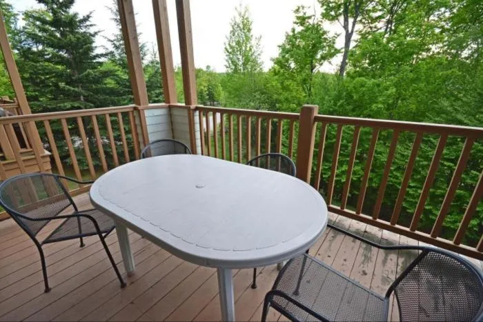 Les Falaises by Rendez-Vous Mont-Tremblant