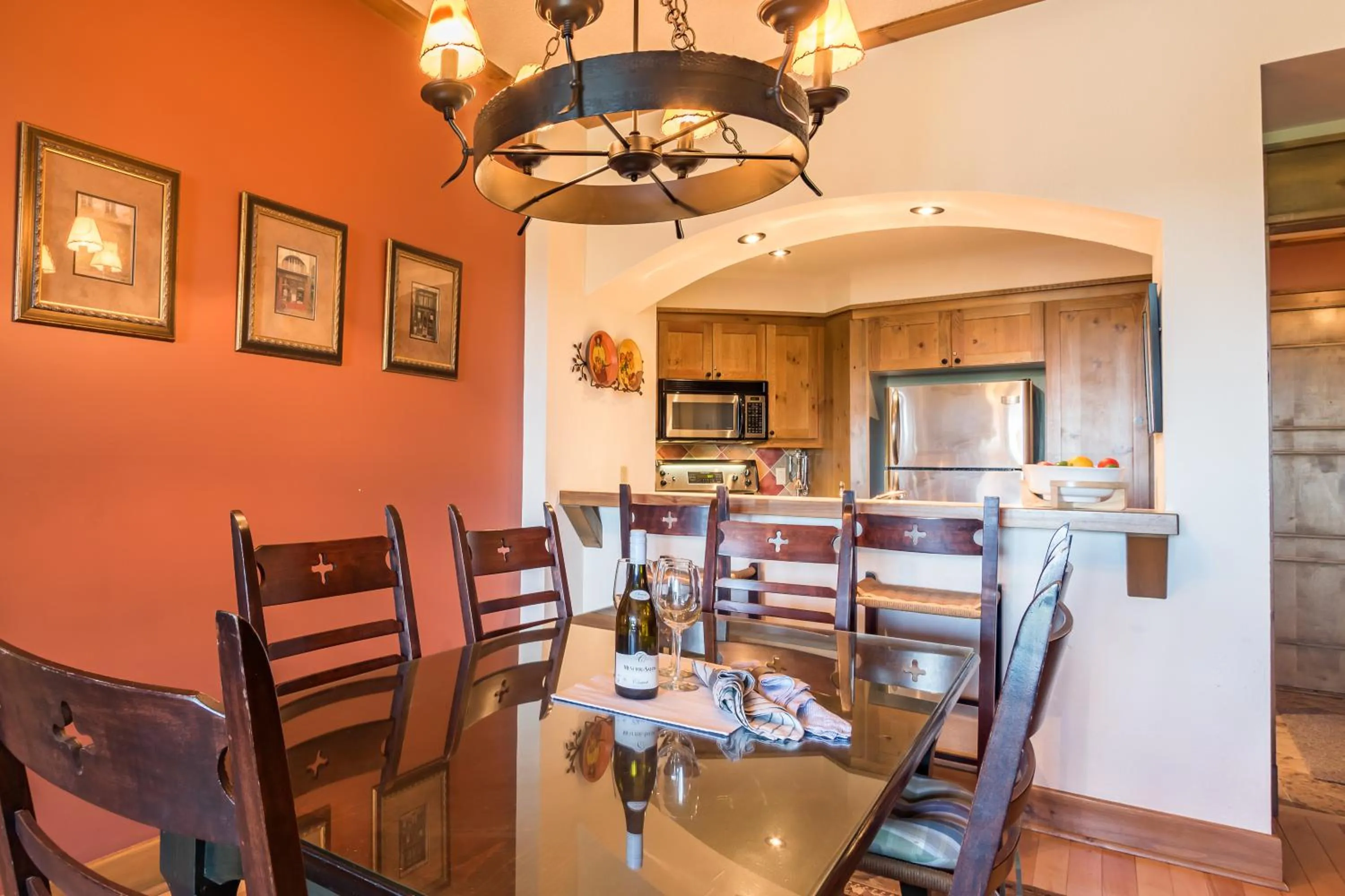 Kitchen or kitchenette in L'Équinoxe Rendez-Vous Mont-Tremblant