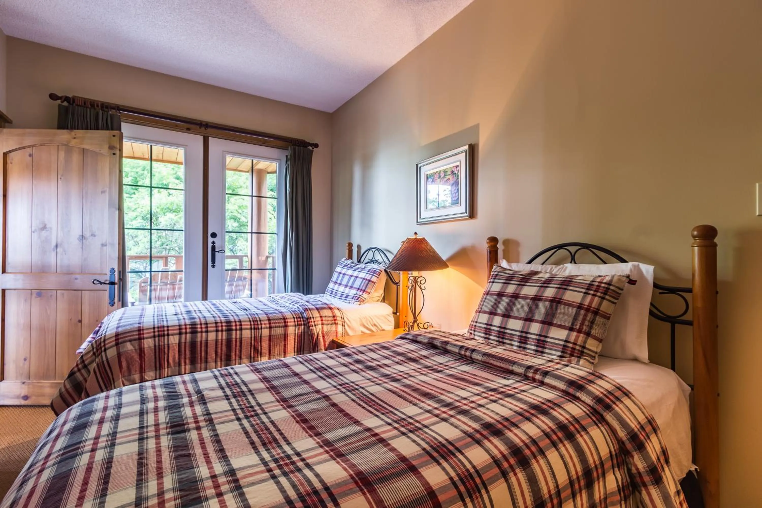 Bed in L'Équinoxe Rendez-Vous Mont-Tremblant