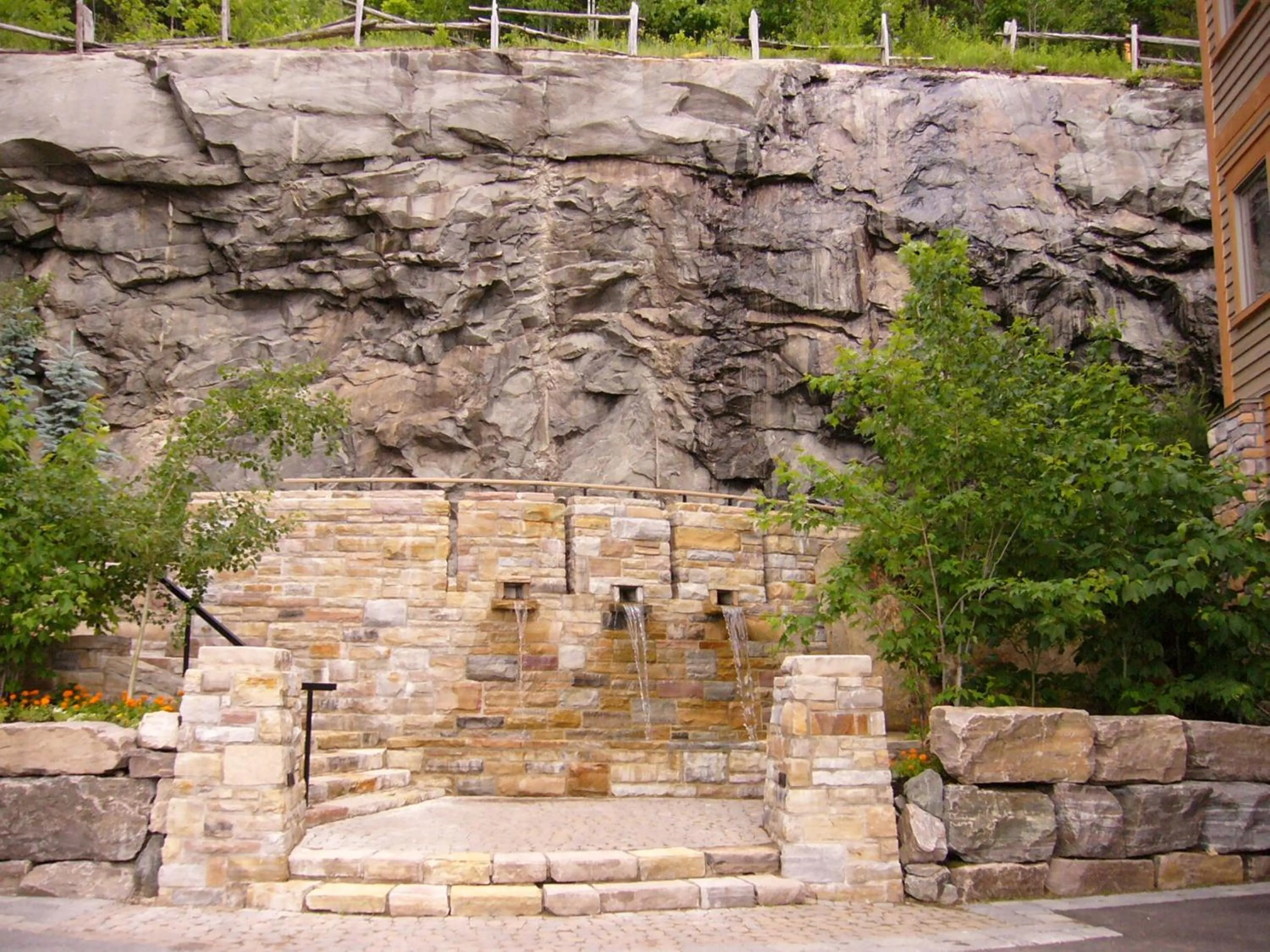 Area and facilities in L'Altitude by Rendez-Vous Mont-Tremblant