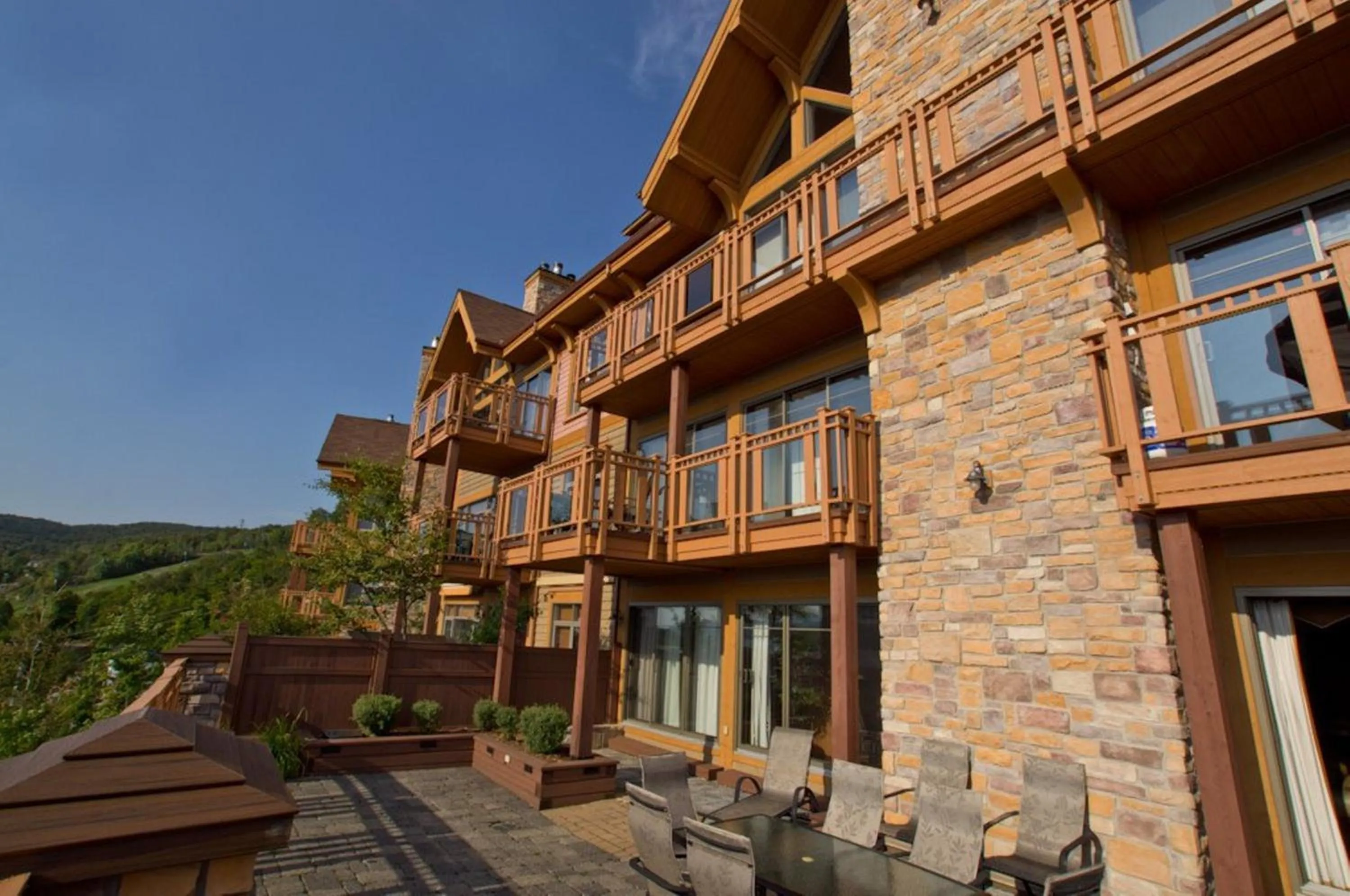 Facade/entrance in L'Altitude by Rendez-Vous Mont-Tremblant