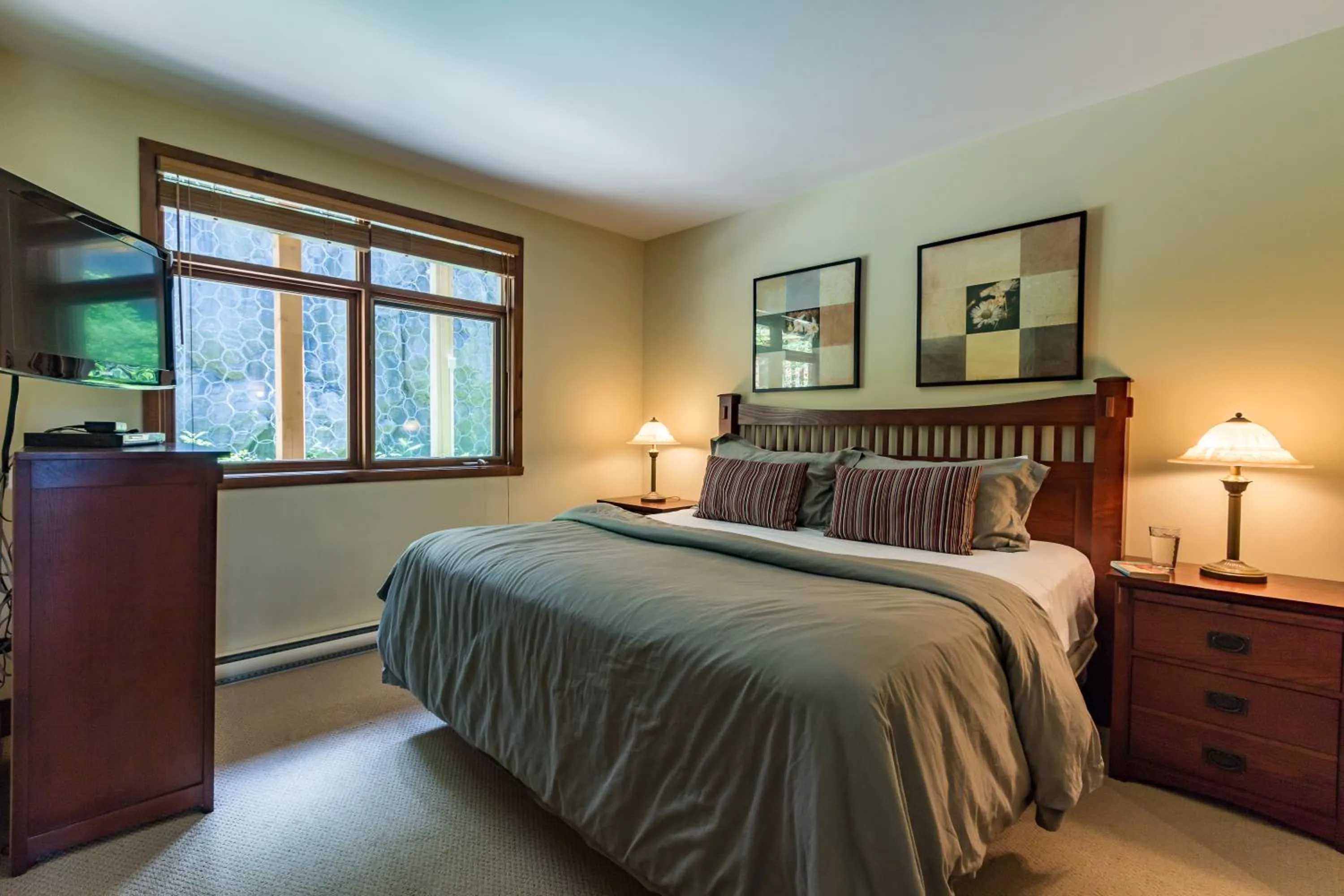 Day, Bed in L'Altitude by Rendez-Vous Mont-Tremblant