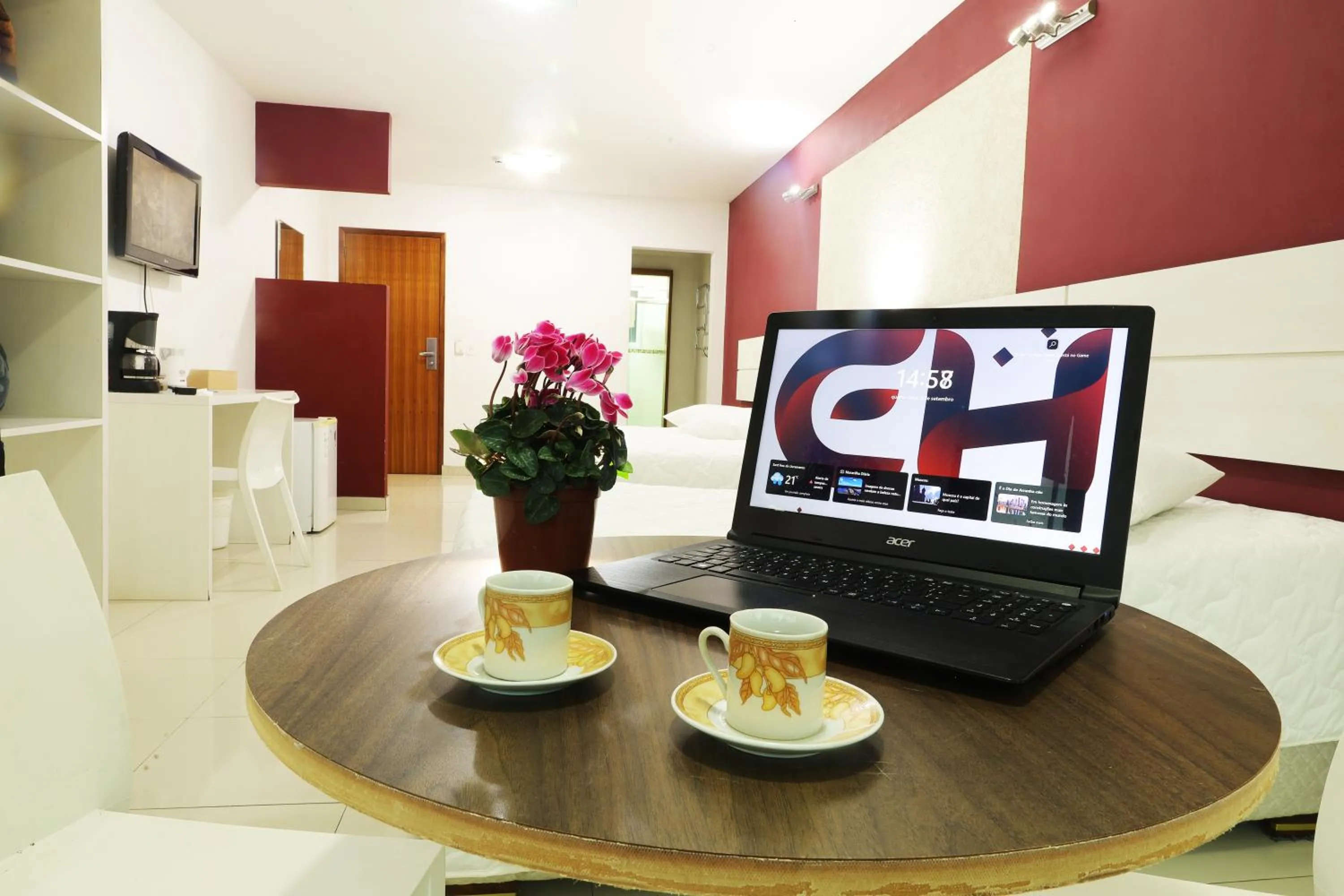 Emirates Hotel & Suites