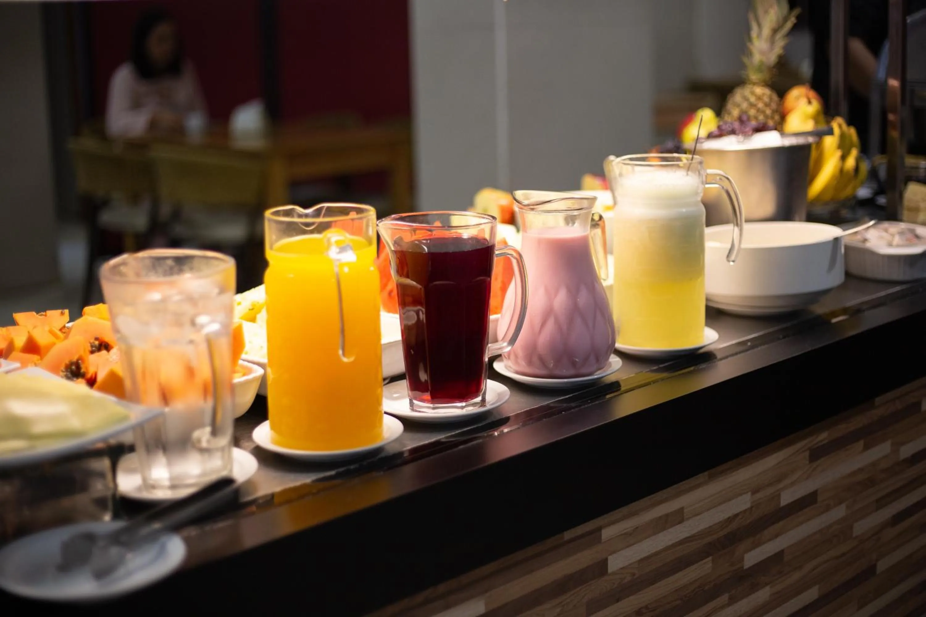 Emirates Hotel & Suites