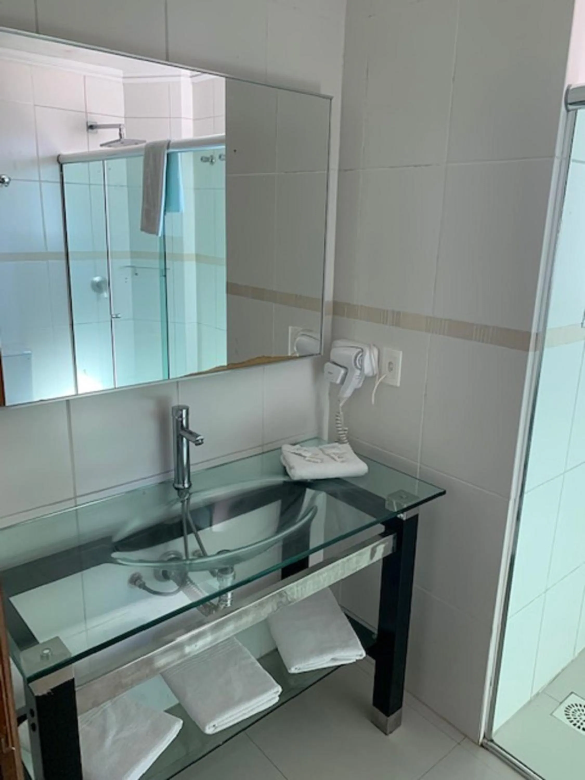 Bathroom in Emirates Hotel & Suites