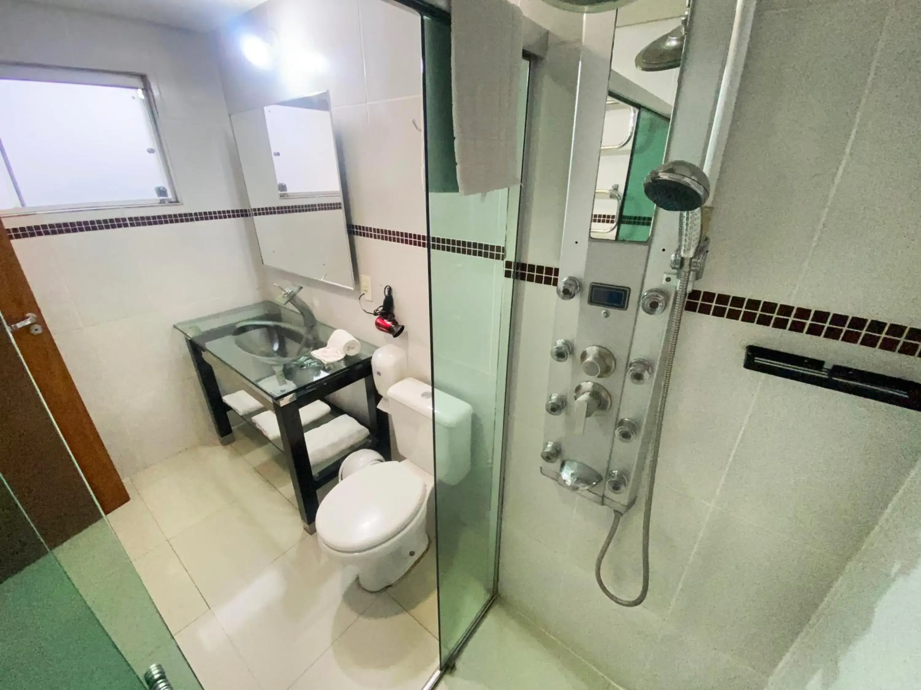 Deluxe Triple Room - single occupancy in Emirates Hotel & Suites Deluxe Triple Room - single occupancy in Emirates Hotel & Suites