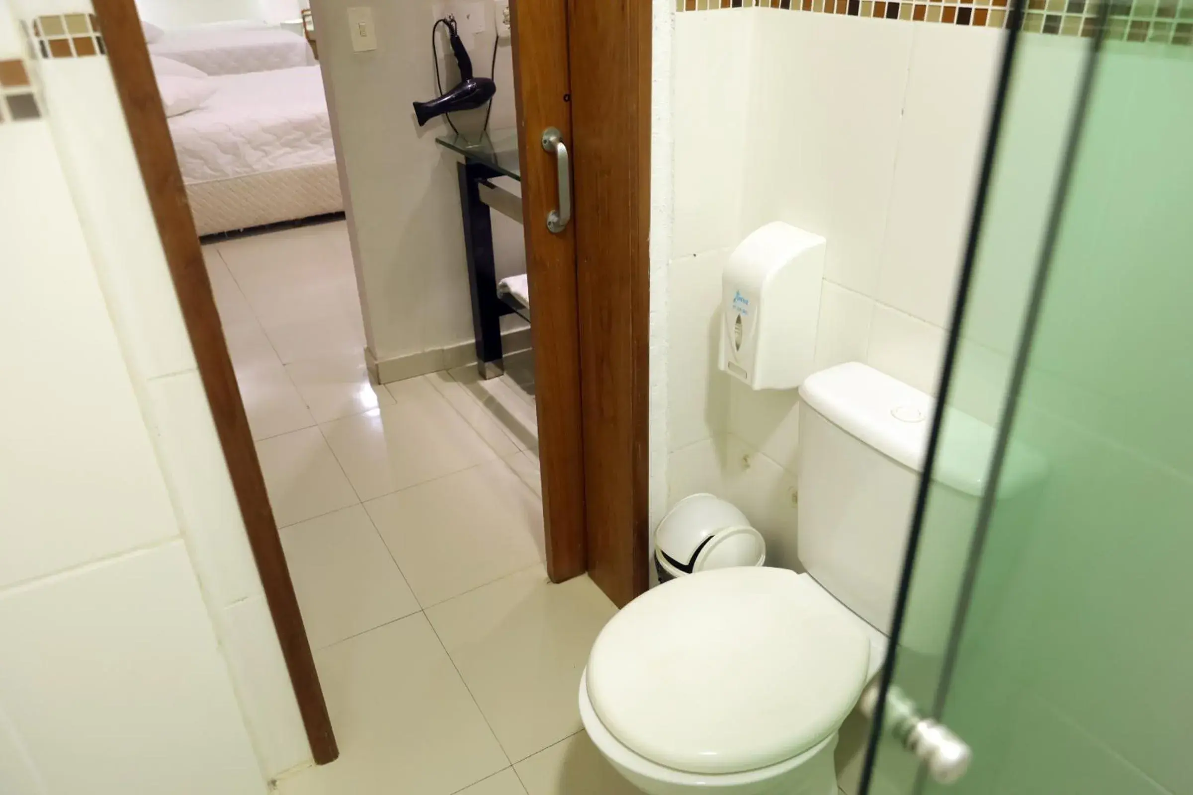 Superior Quadruple Room - single occupancy in Emirates Hotel & Suites Superior Quadruple Room - single occupancy in Emirates Hotel & Suites