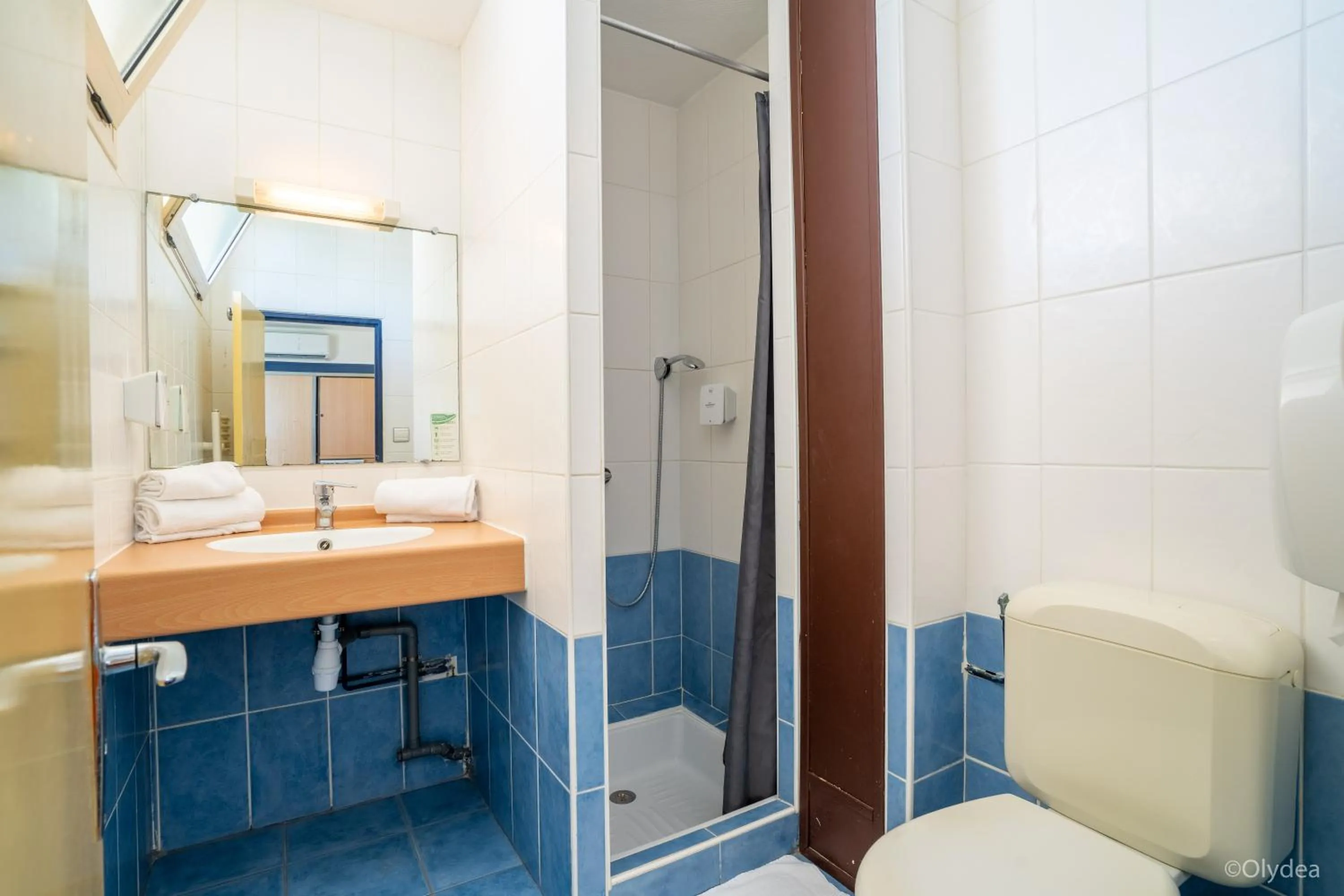 Toilet in Olydea le Neptune Saint Pierre la mer