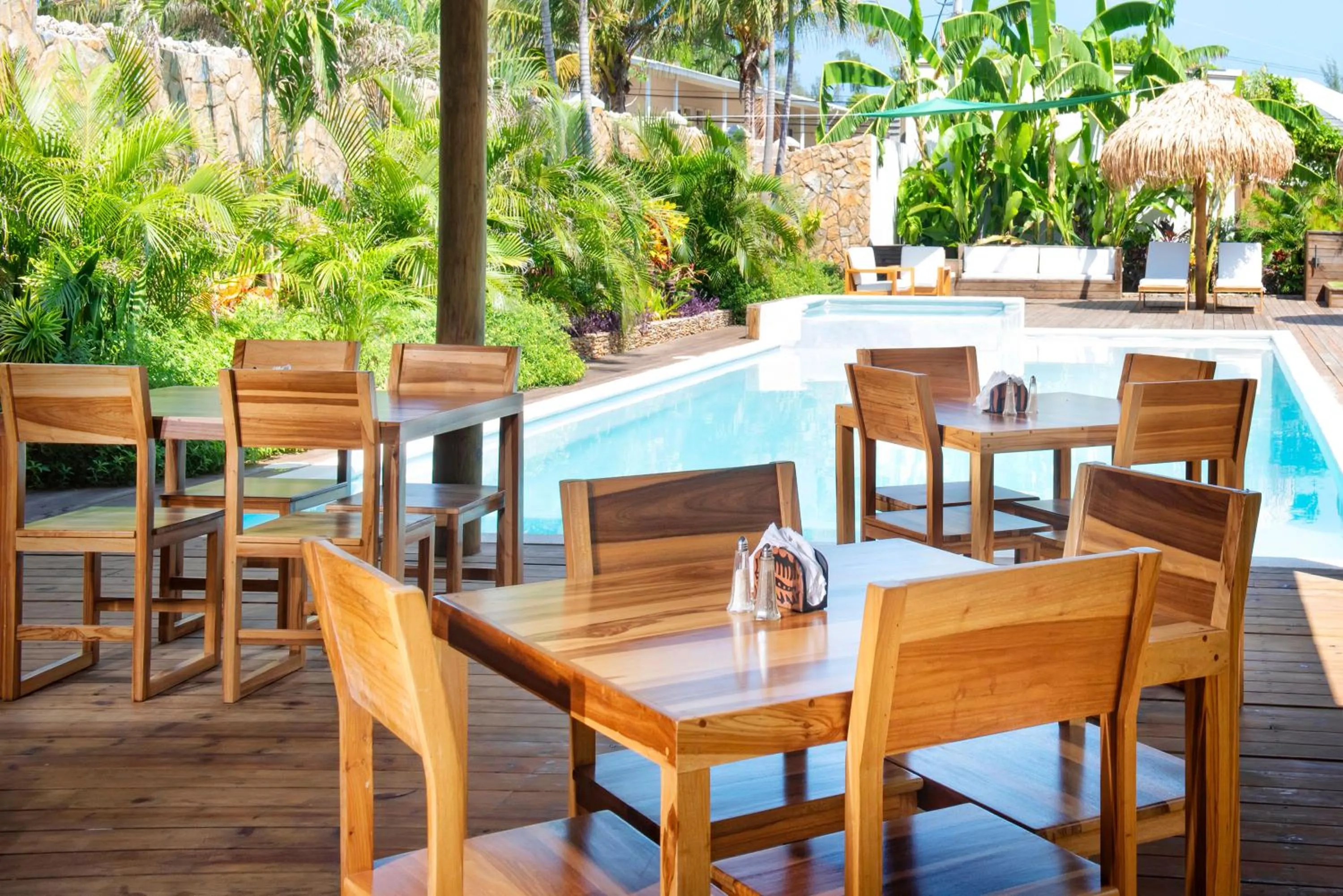 Restaurant/places to eat in Naboo Resort & Dive Center - Adults Only