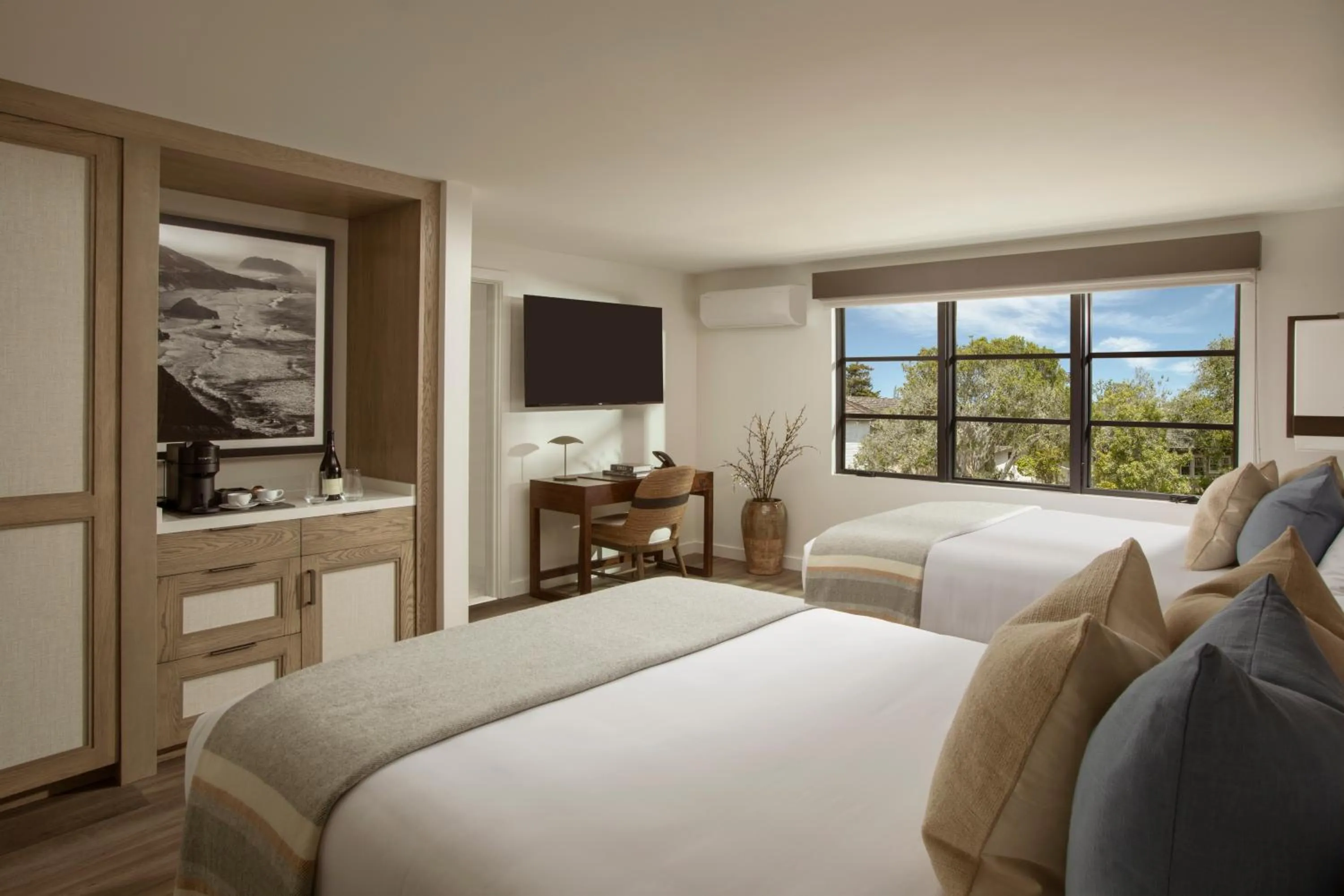 Bed in Stilwell Hotel