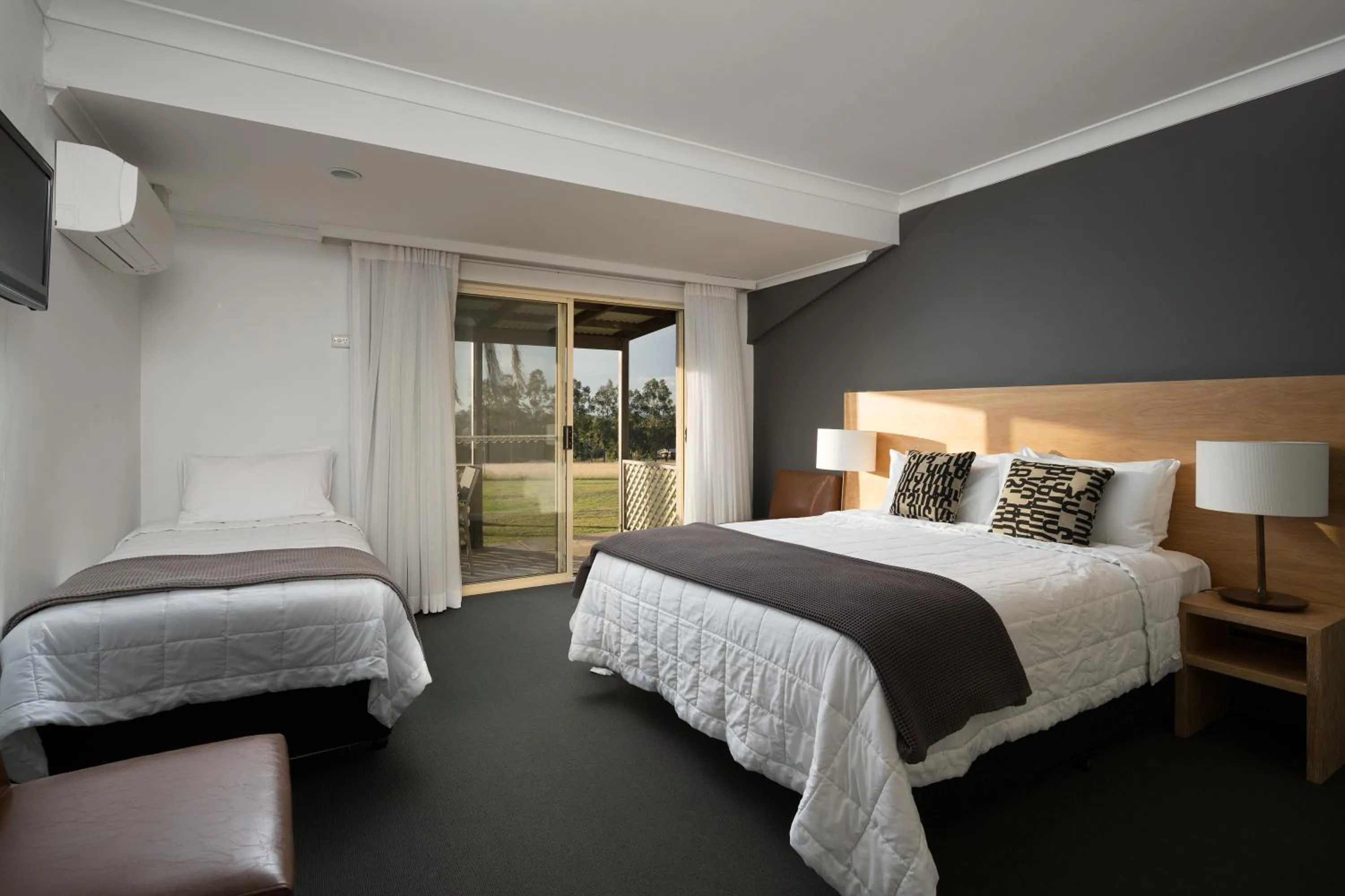 Bed in Harkham Lodge