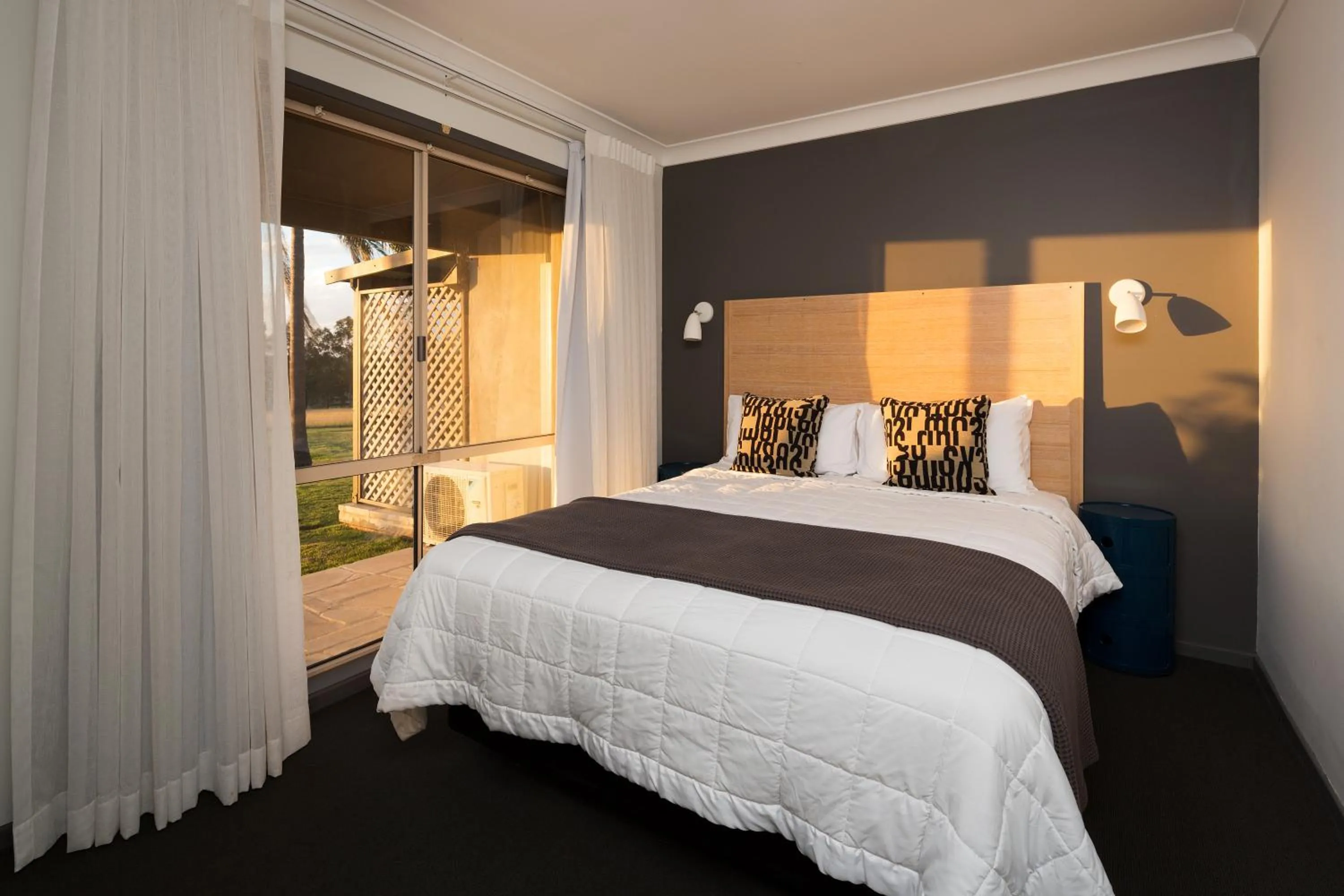 Bed in Harkham Lodge