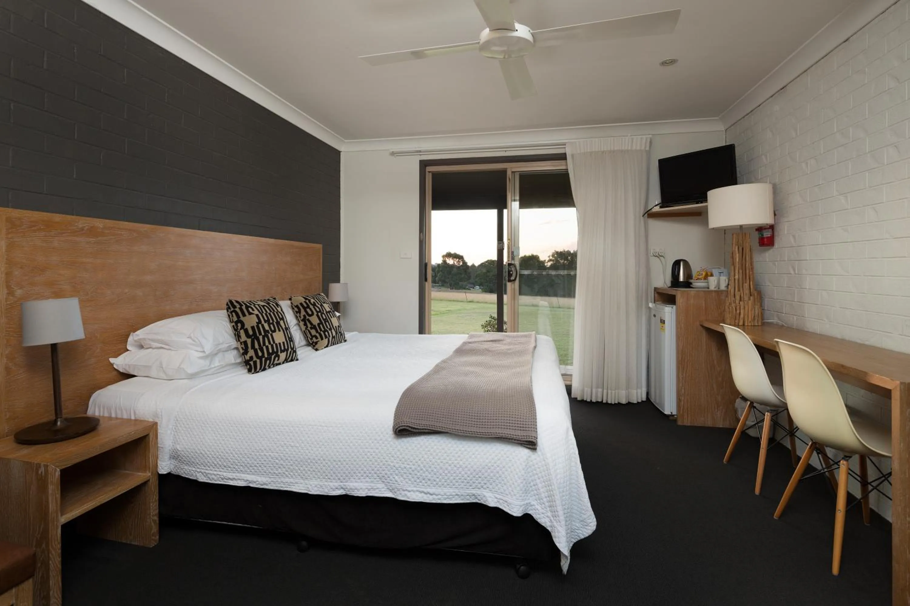 Bed in Harkham Lodge