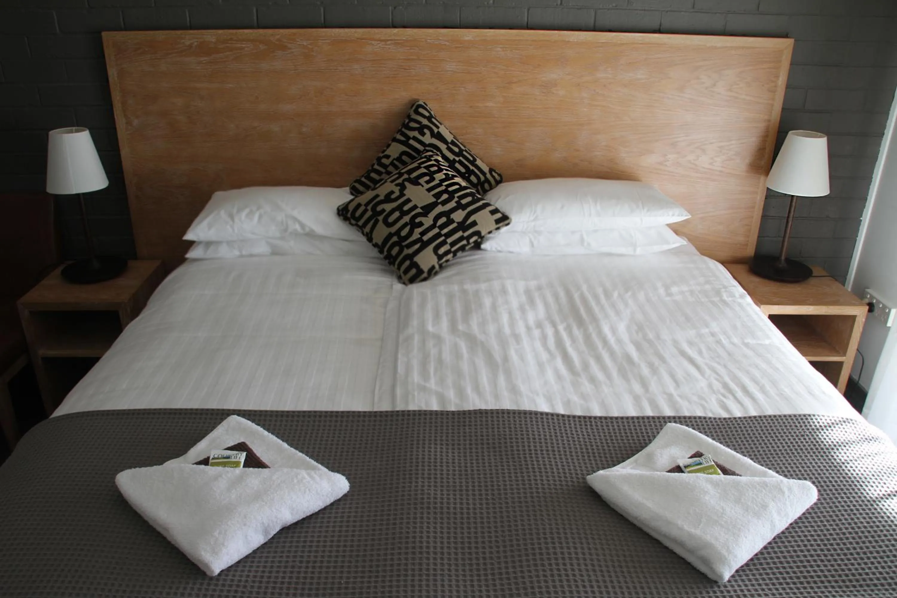 Bedroom, Bed in Harkham Lodge