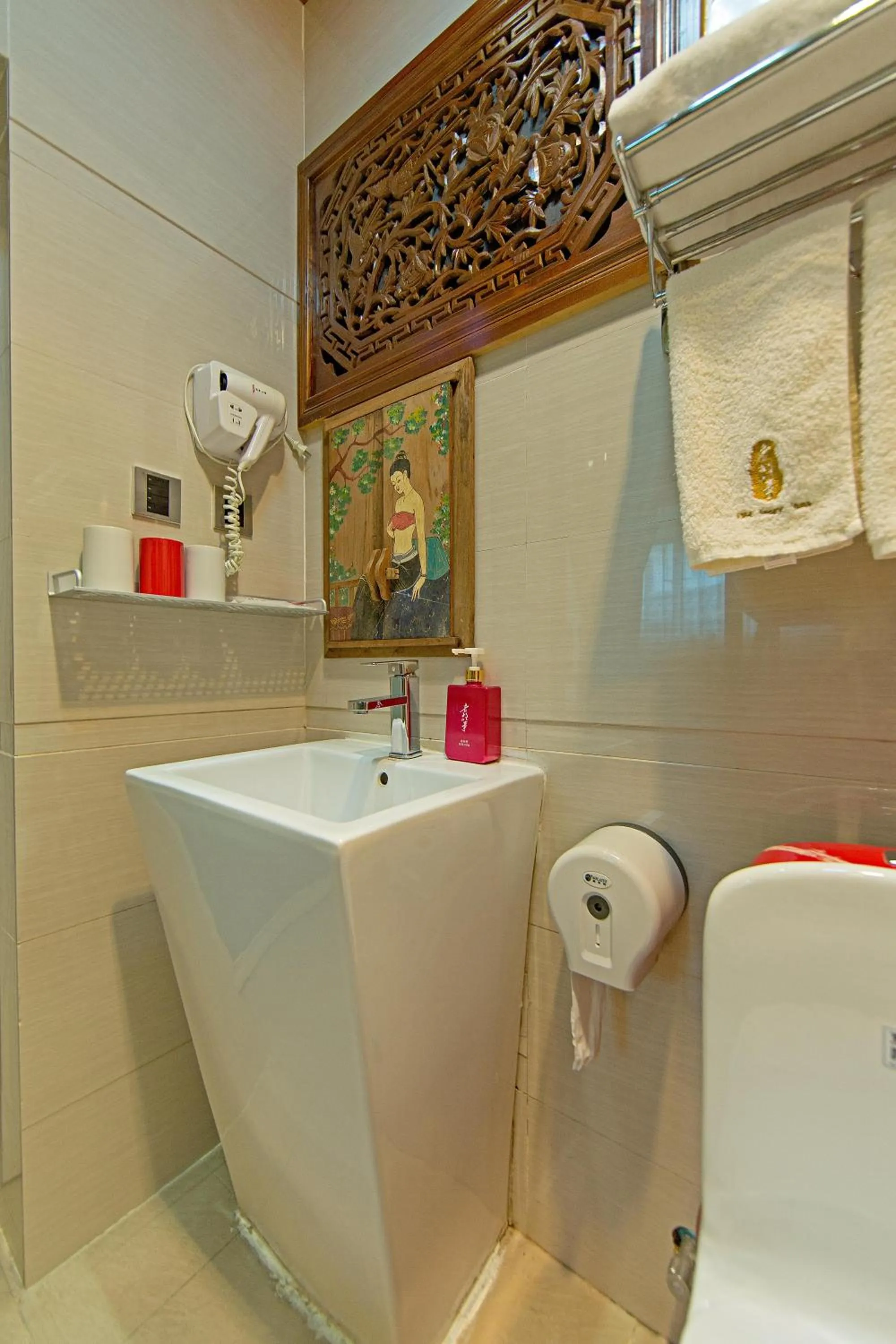 Toilet in Old Story Inn Dali Ancient Town