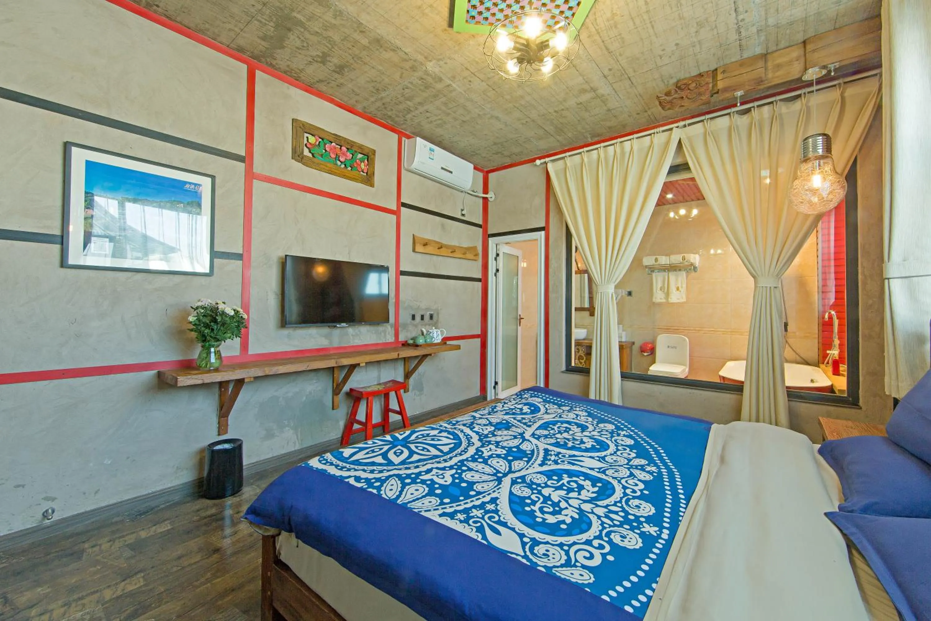 Bed in Old Story Inn Dali Ancient Town