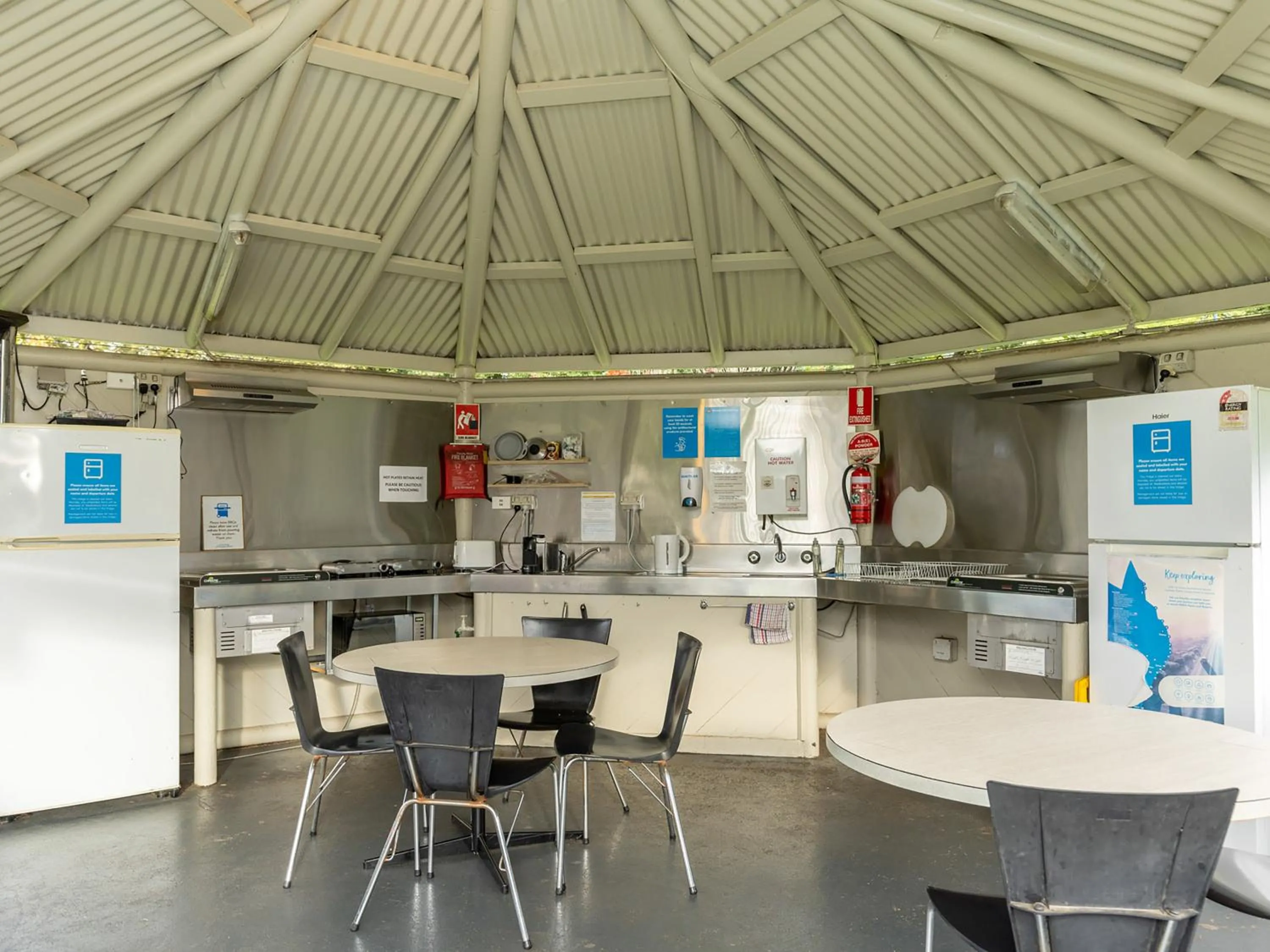 Communal kitchen in NRMA Bairnsdale Riverside Holiday Park