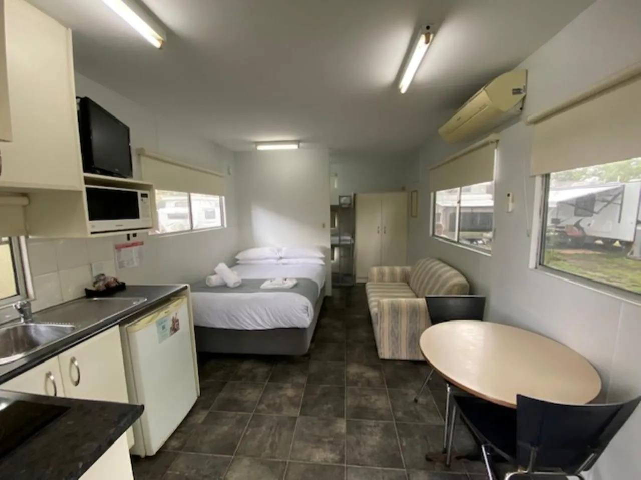 Bed in NRMA Bairnsdale Riverside Holiday Park