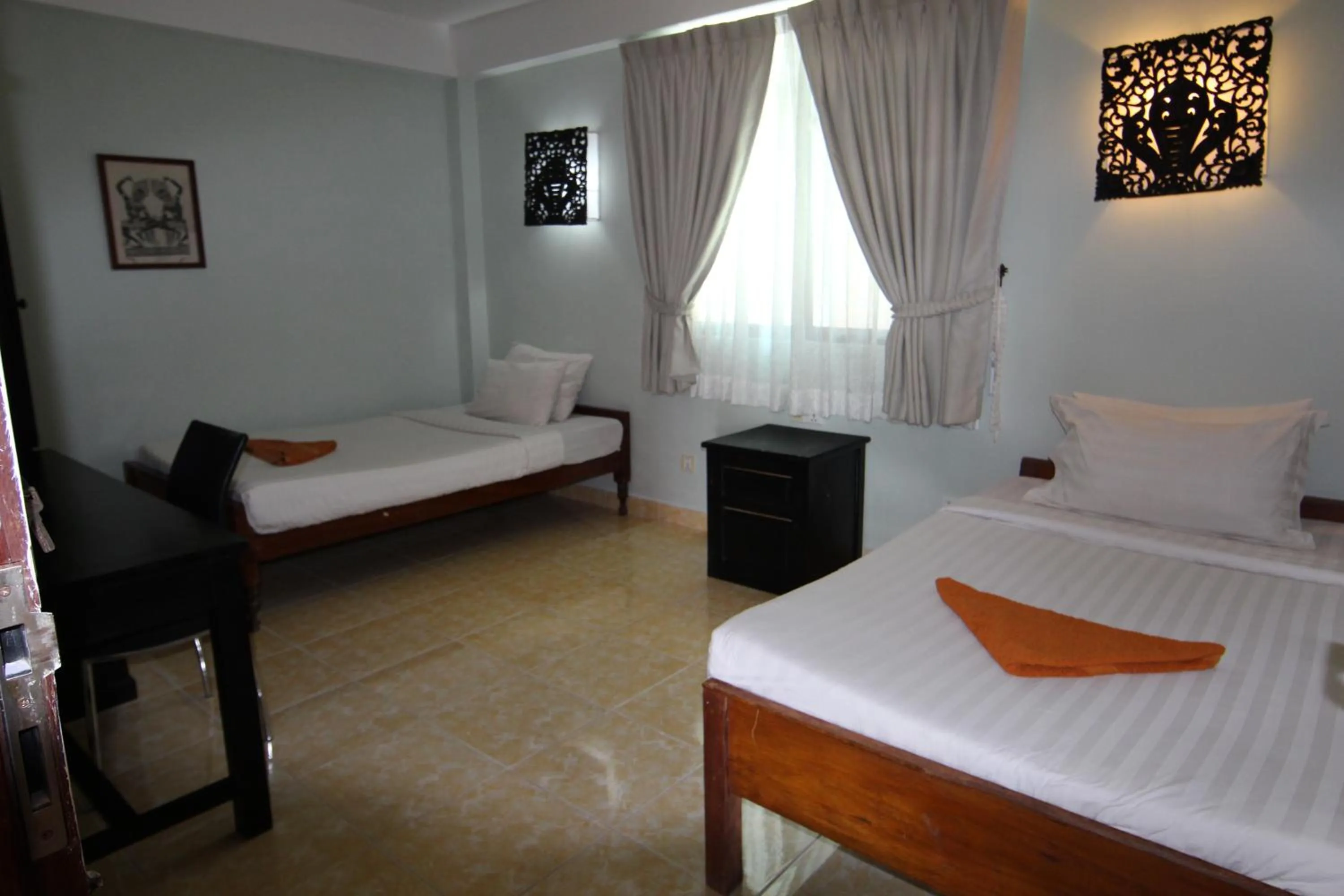 Shower, Bed in Naga Angkor Hostel