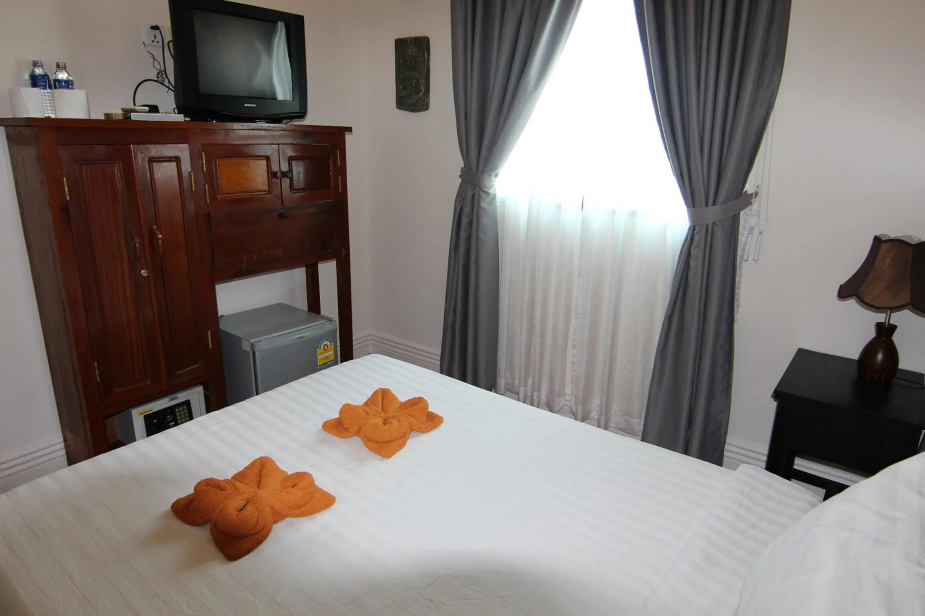 Shower, Bed in Naga Angkor Hostel