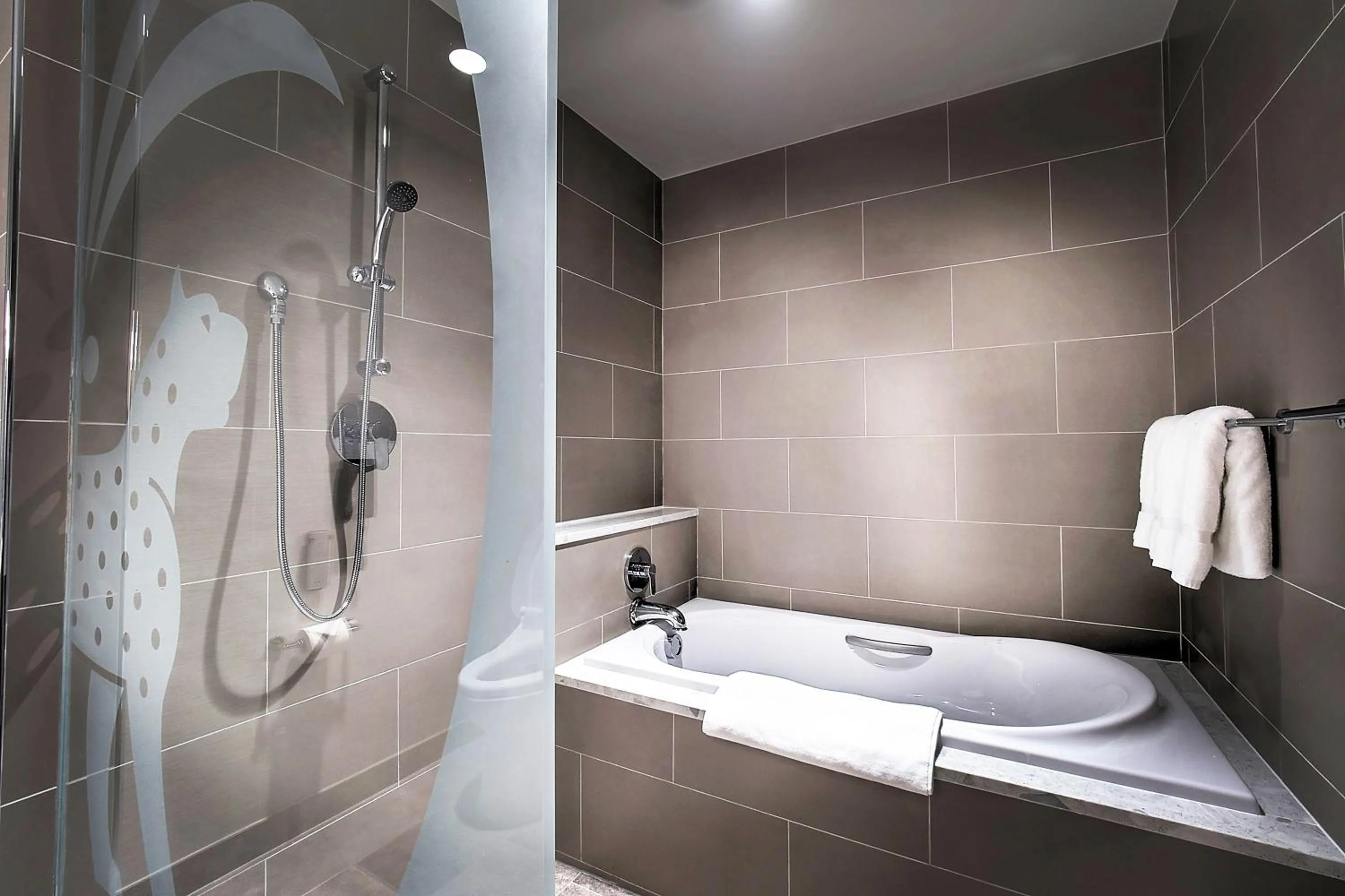 Bathroom in LeoPalace Resort Guam