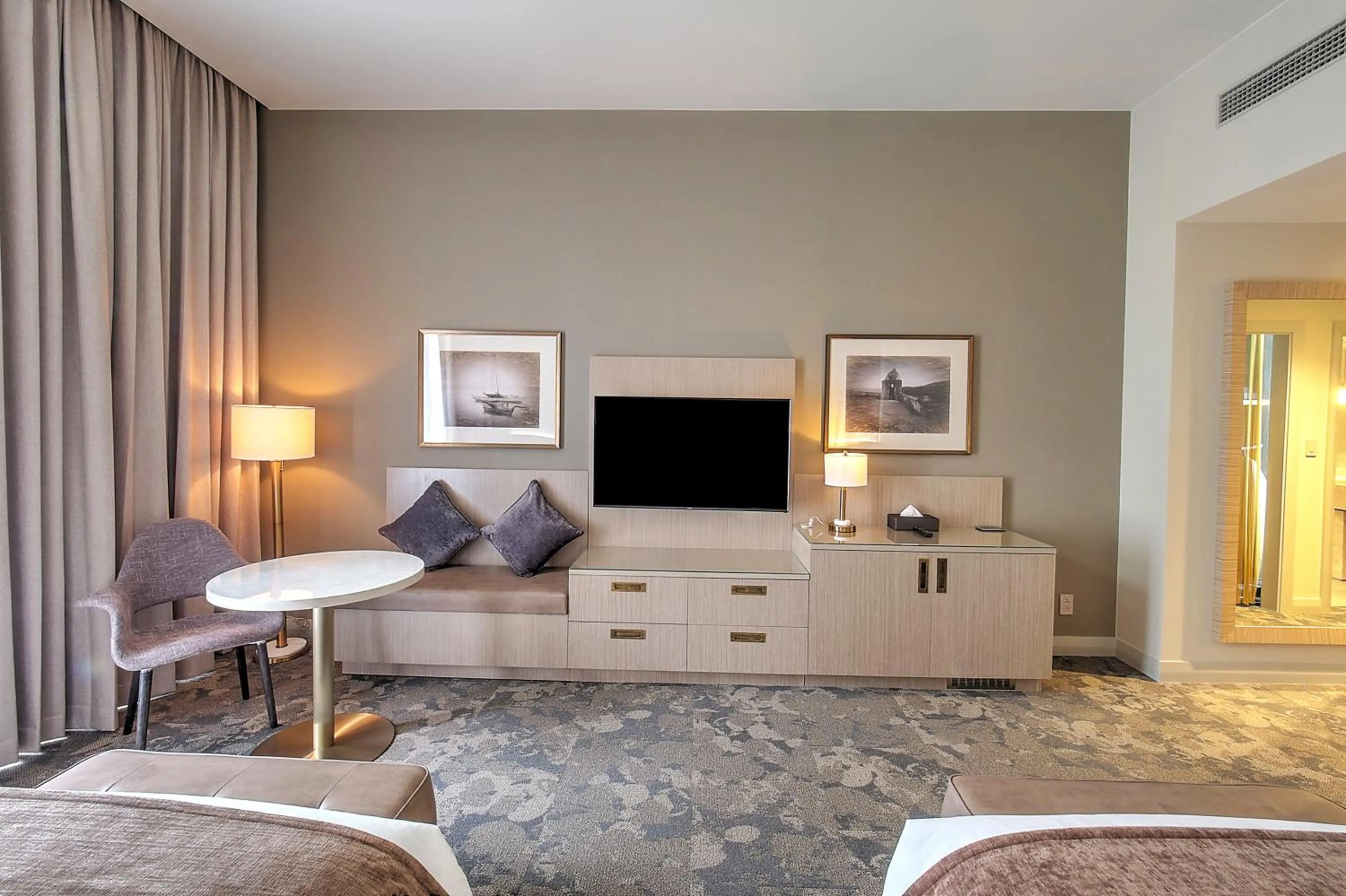 Bedroom, Bed in LeoPalace Resort Guam