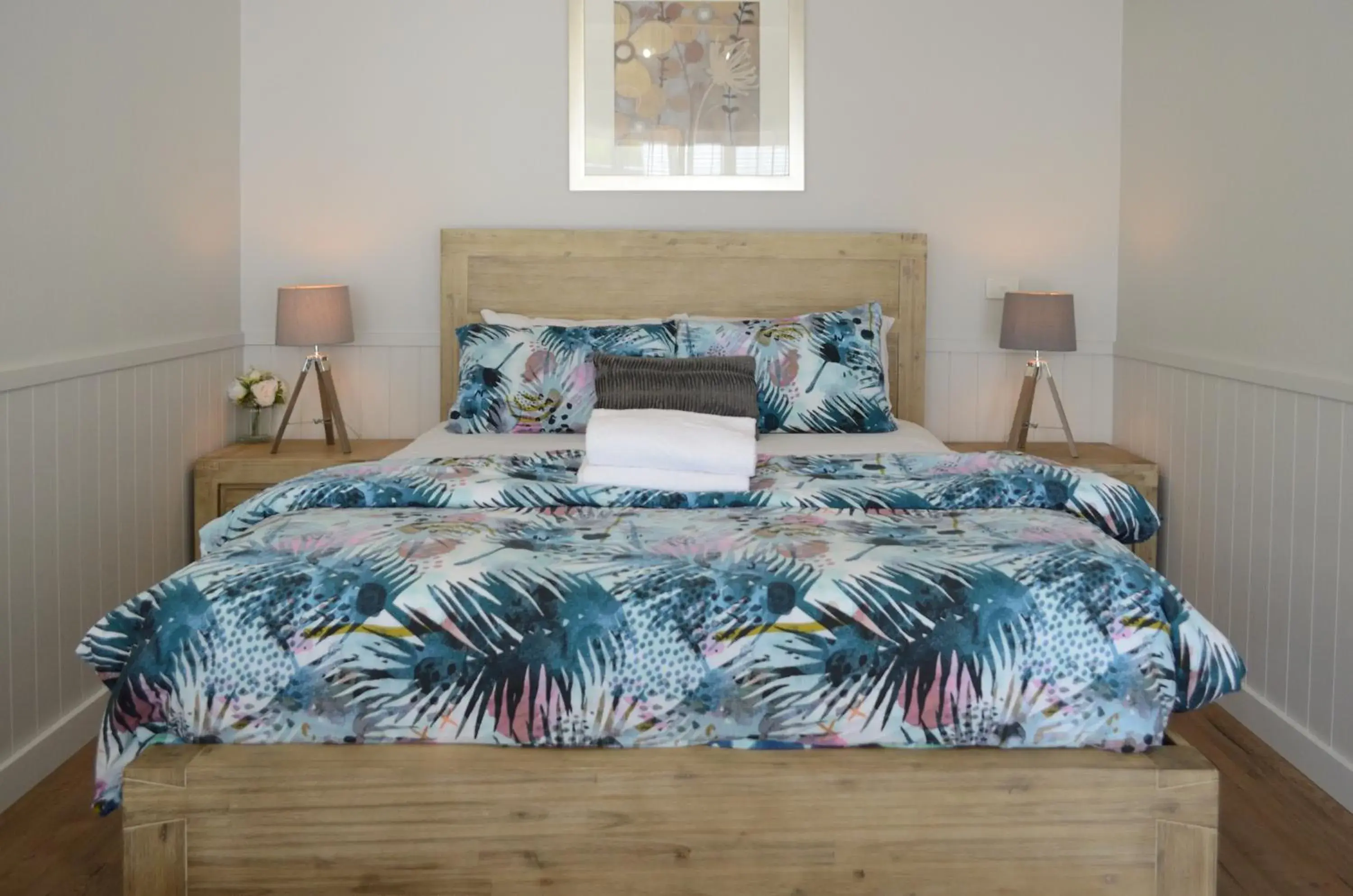 Queen Room in Myrtleford Motel on Alpine Queen Room in Myrtleford Motel on Alpine