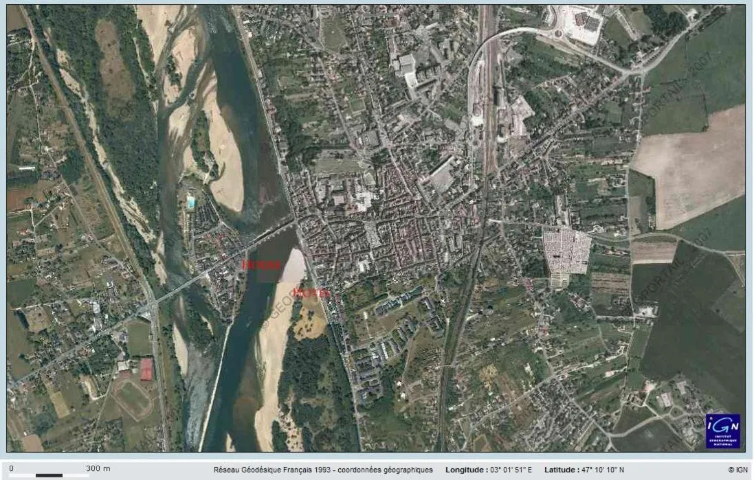 Location in Maison de la Loire