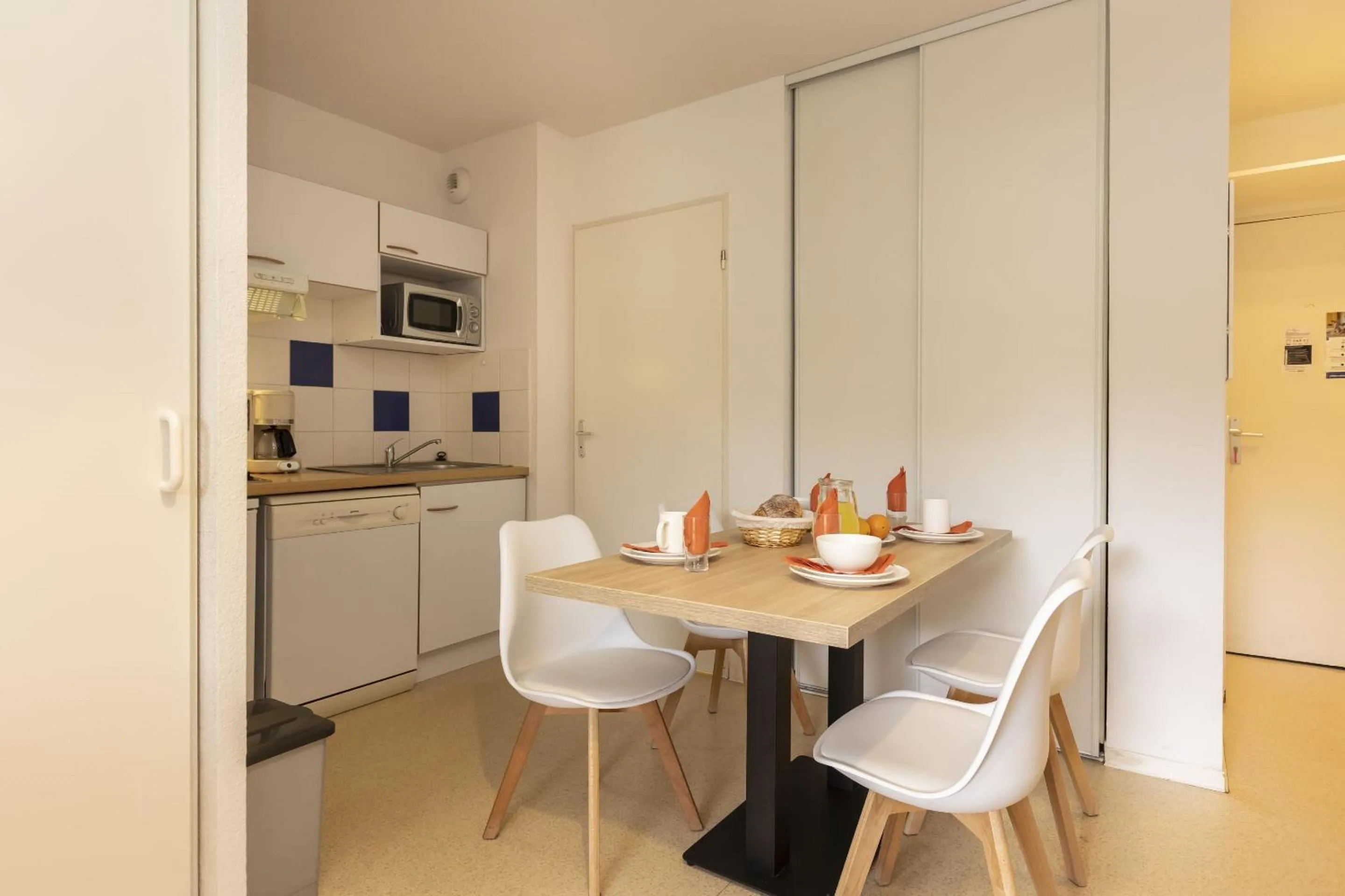 Kitchen or kitchenette in Résidence Odalys Mille Soleils