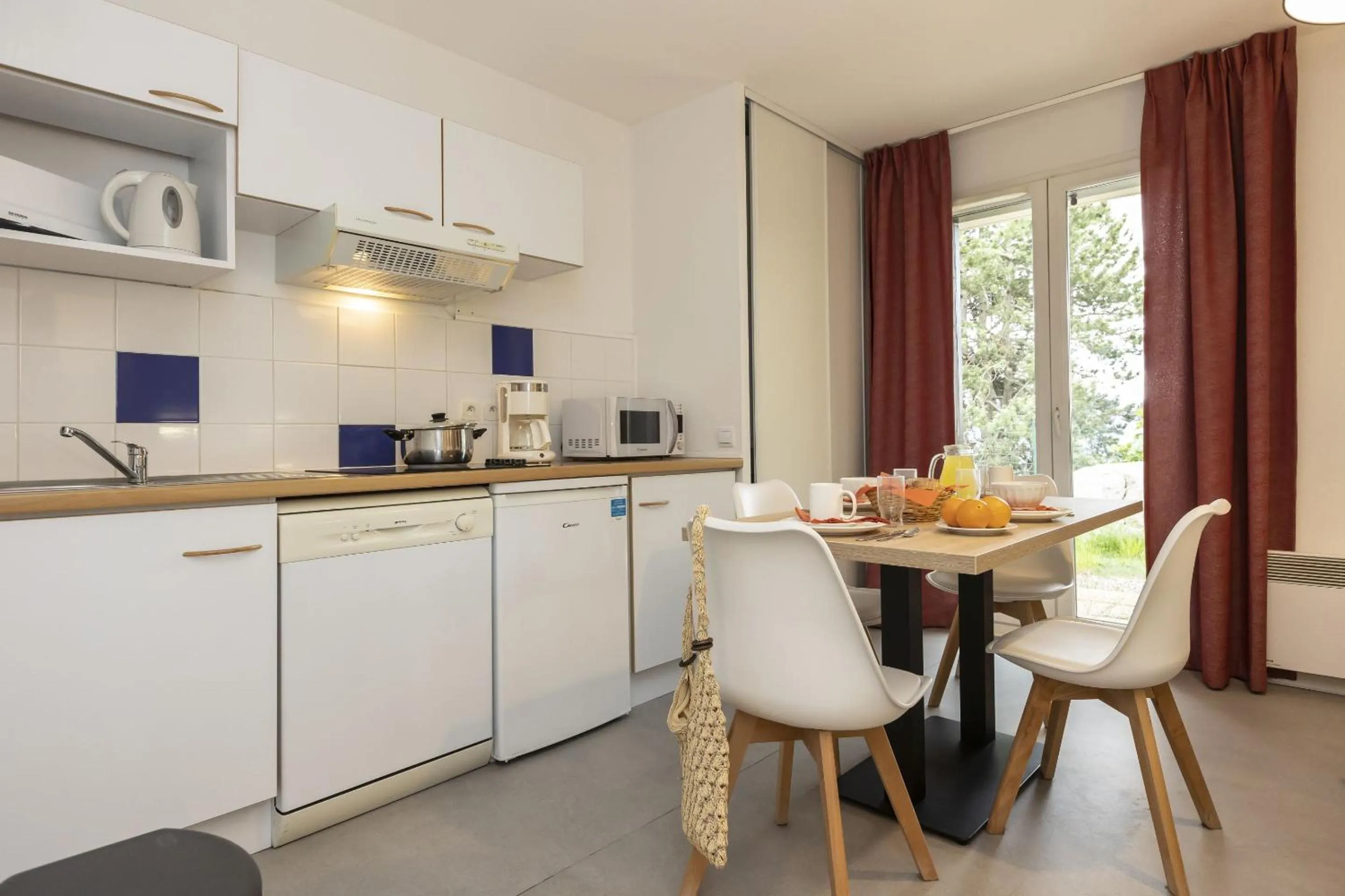 Kitchen or kitchenette in Résidence Odalys Mille Soleils